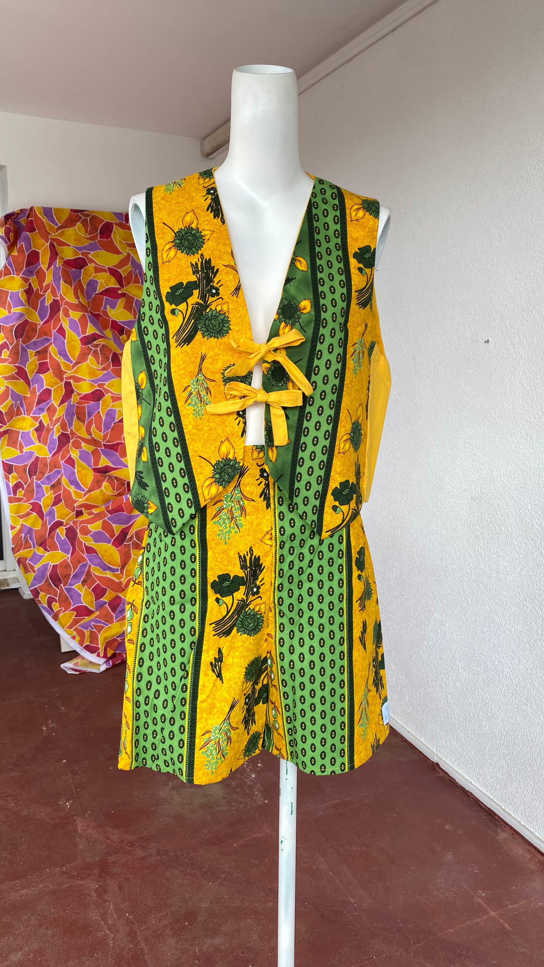 Veston • Taille unique • Veston upcyclé provençal jaune et vert