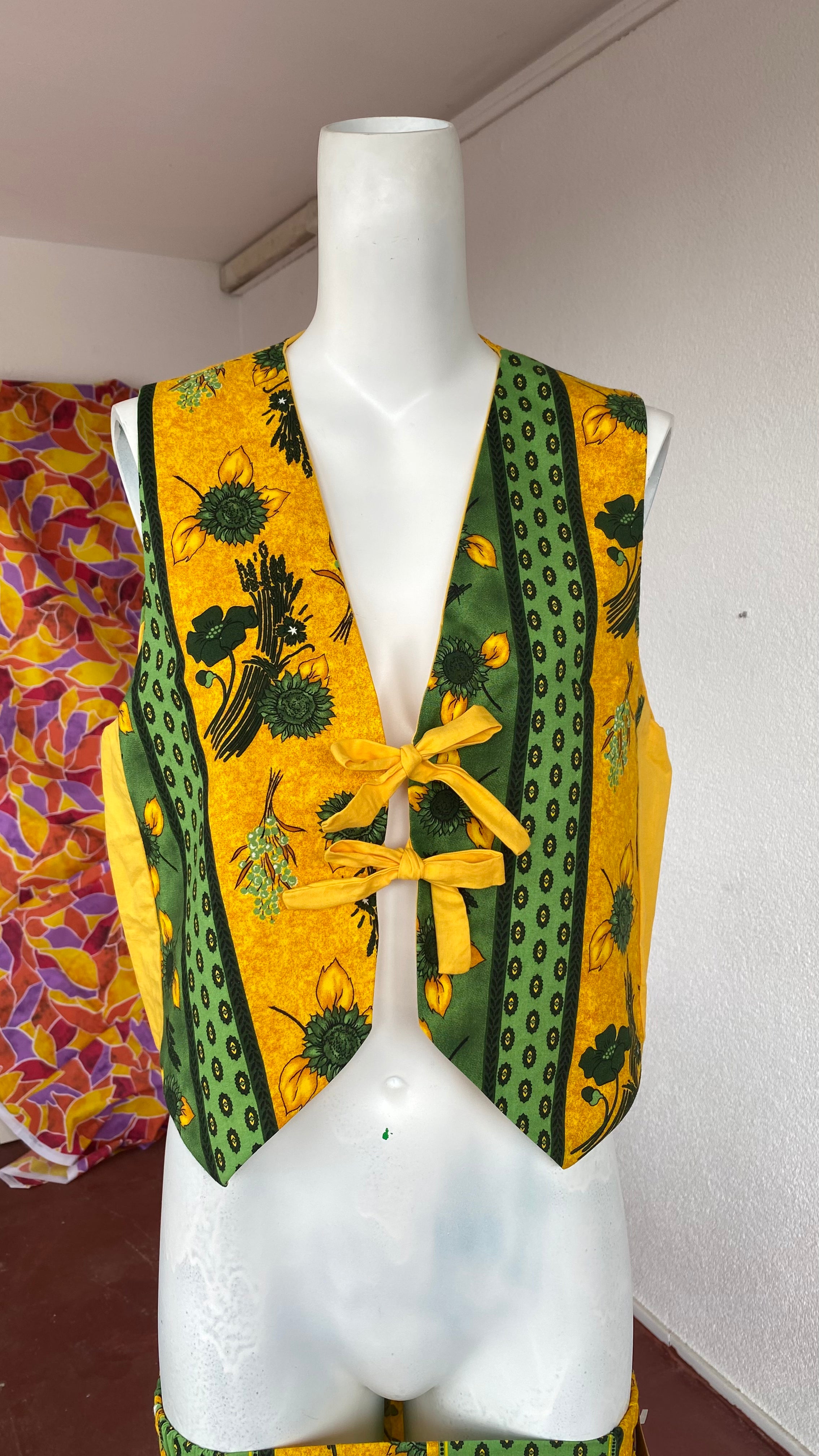 Veston • Taille unique • Veston upcyclé provençal jaune et vert