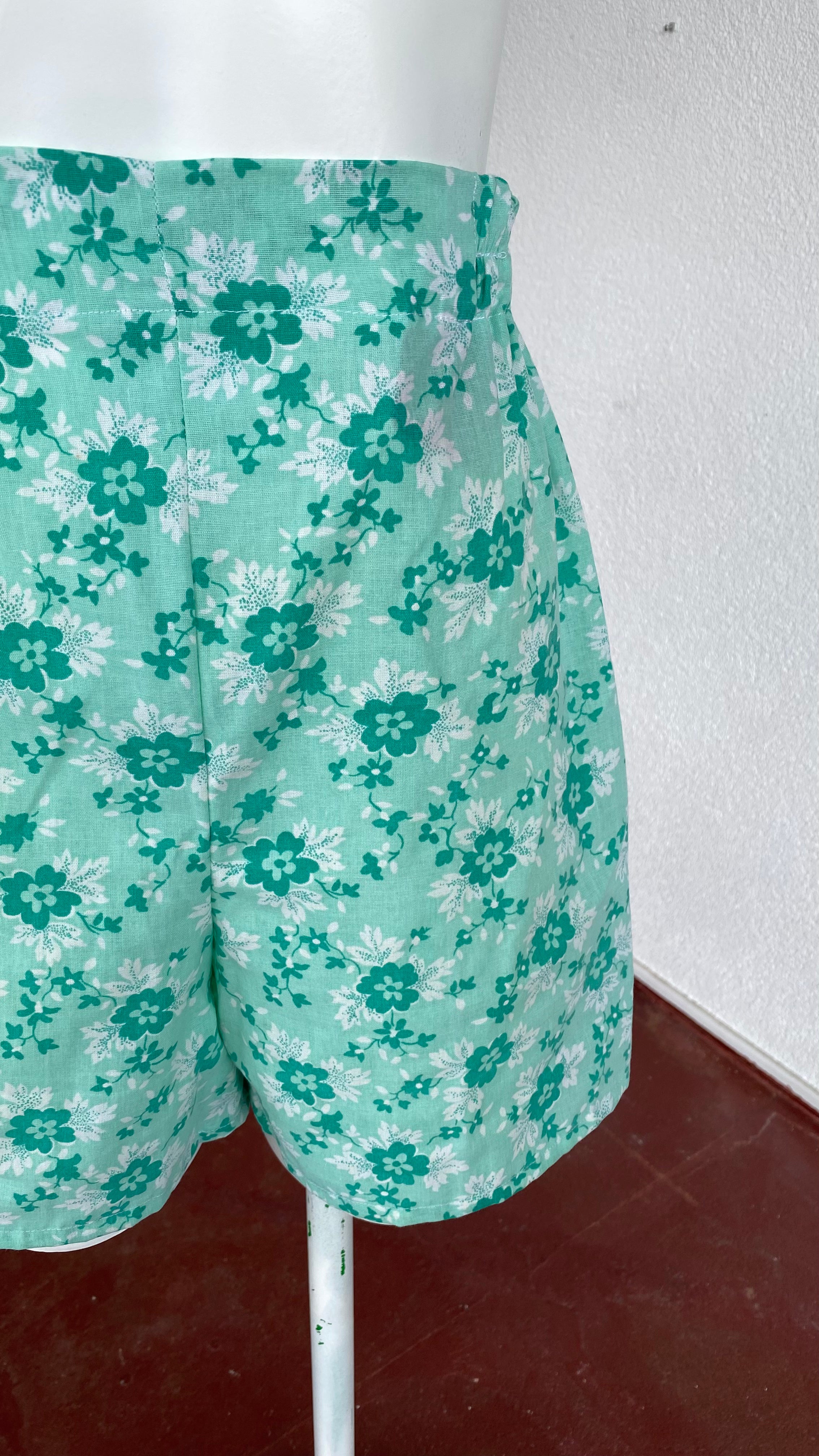 Short • Taille XS/S • Short upcyclé vert d'eau liberty