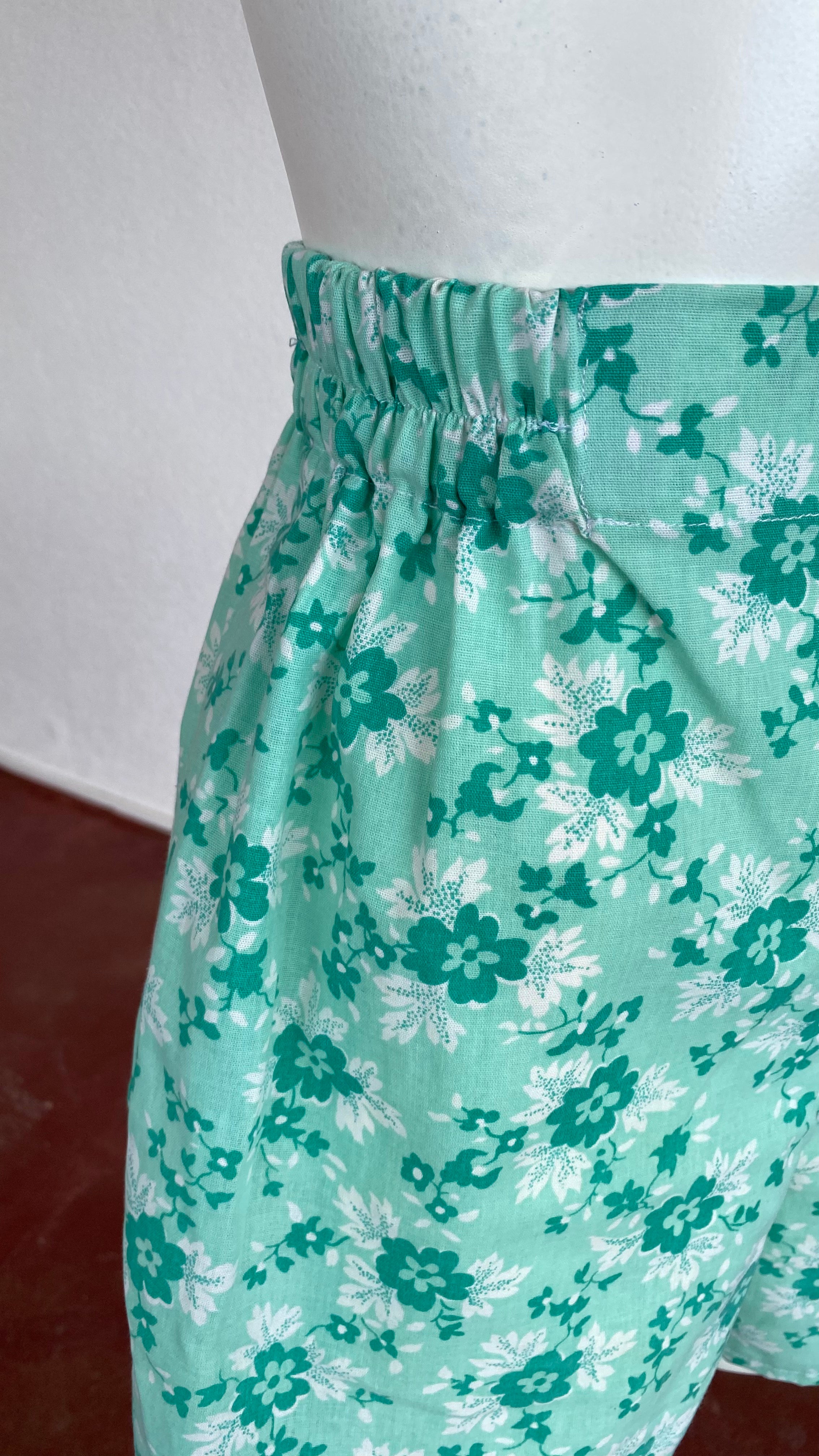 Short • Taille XS/S • Short upcyclé vert d'eau liberty