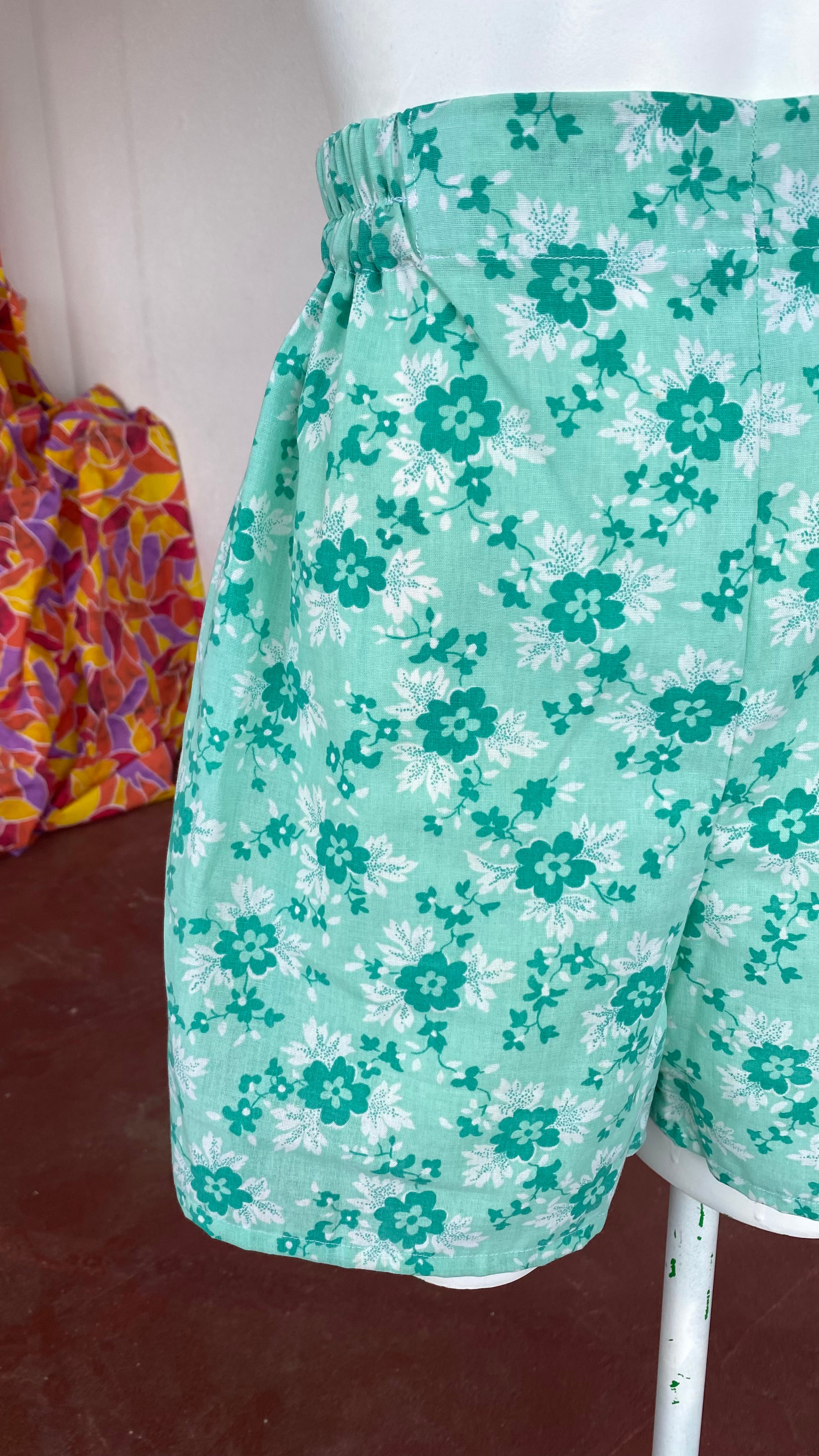 Short • Taille XS/S • Short upcyclé vert d'eau liberty
