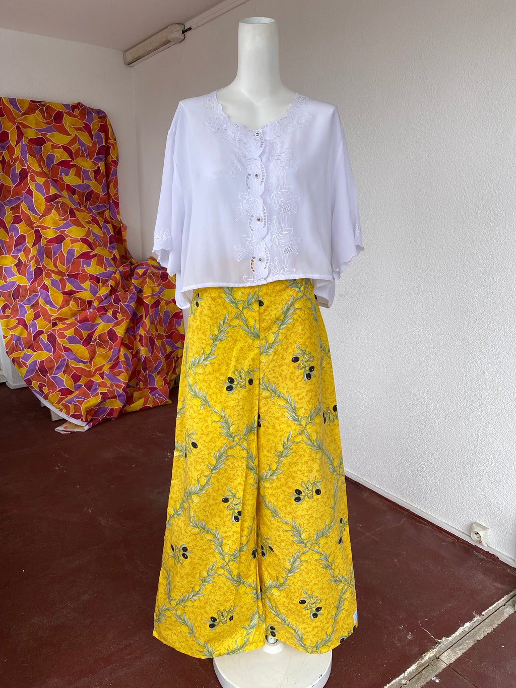 Pants • Taille M • Pantalon upcyclé provençal jaune citrons & cigales