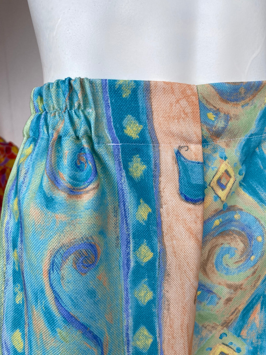 Pants • T.XS/S et L • Pantalon upcyclé à motifs couleurs claires
