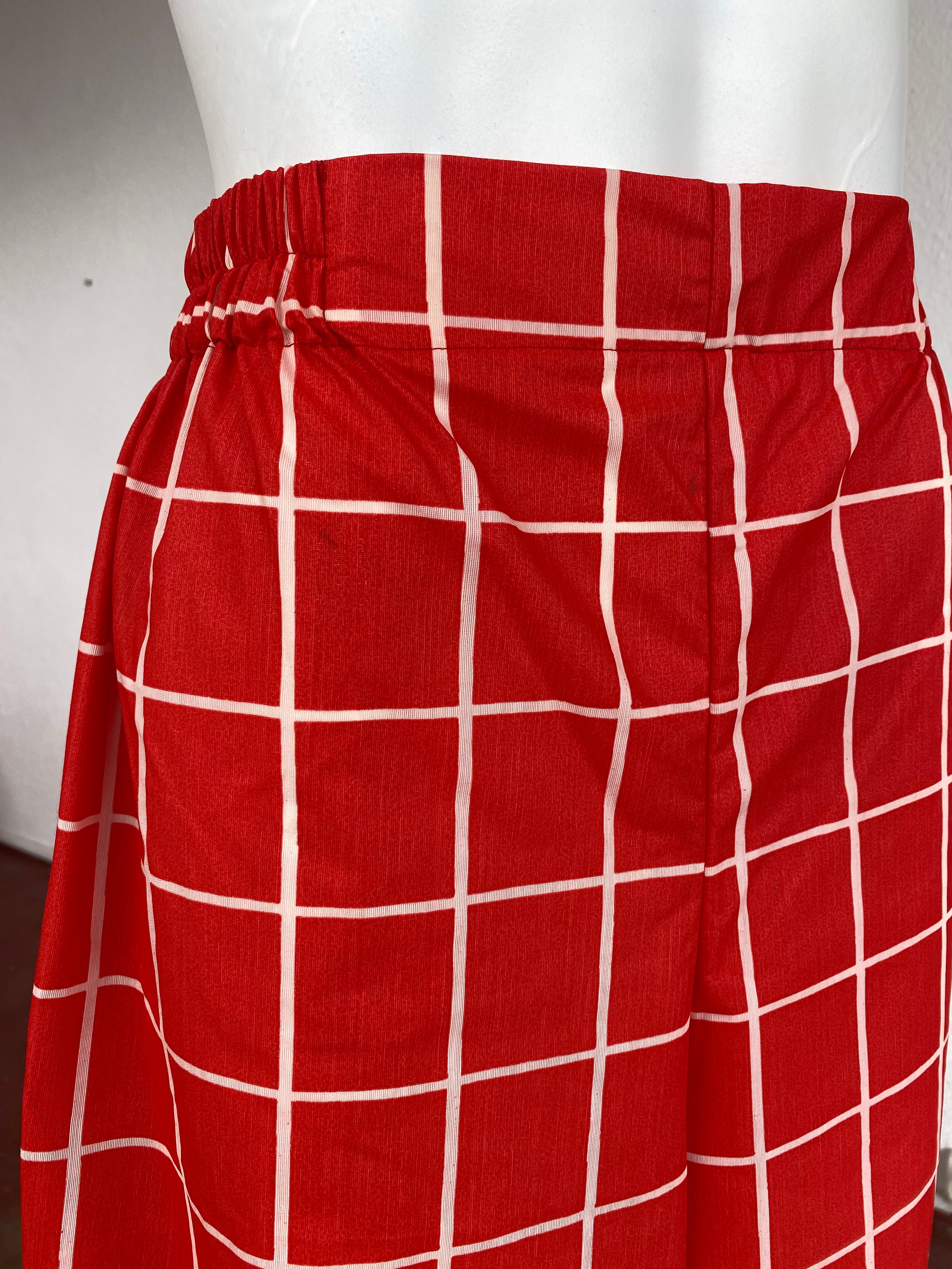 Pants • Taille M • Pantalon upcyclé rigide rouge à traits blancs
