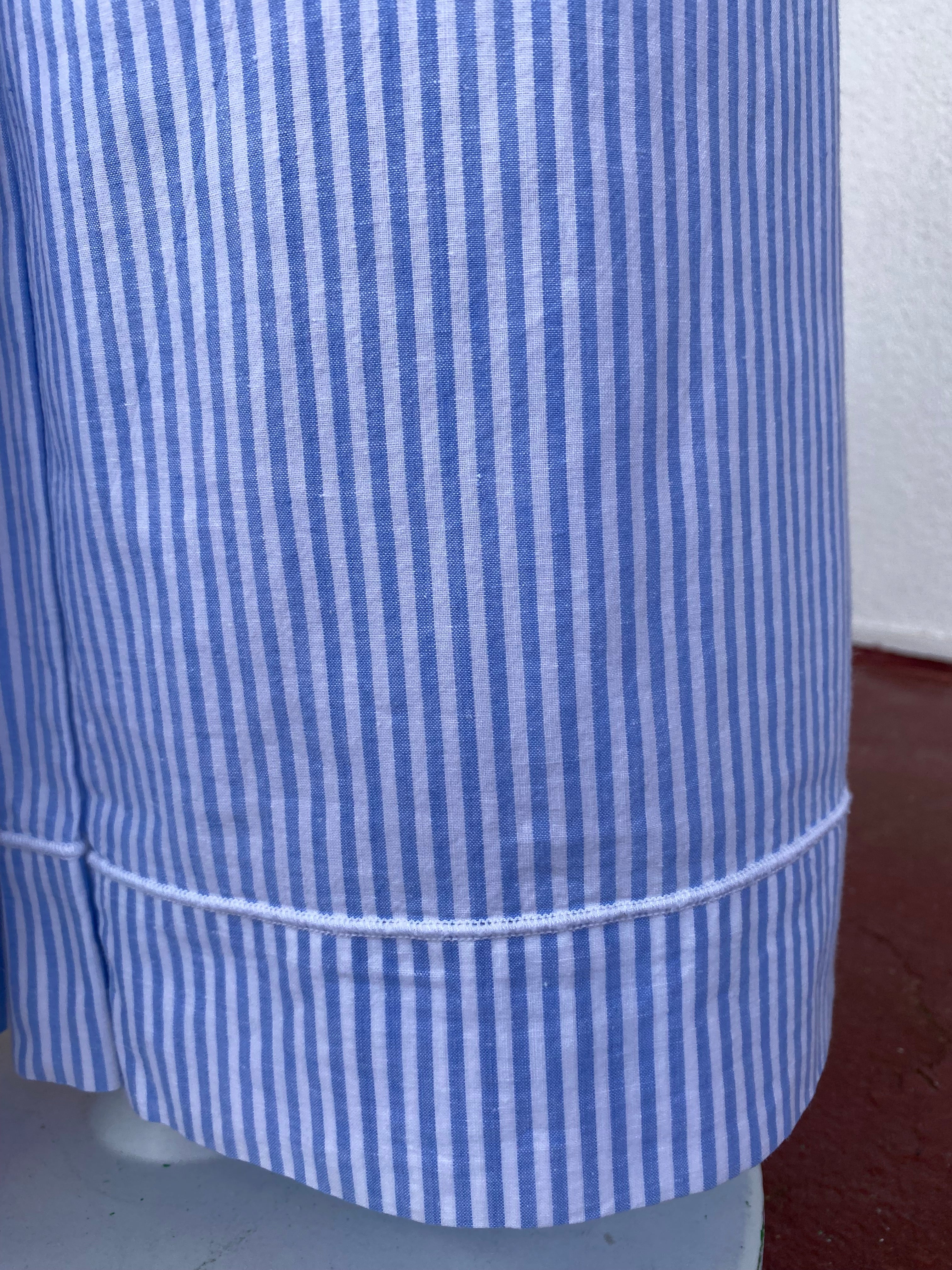 .Pants • Taille XS/S • Pantalon upcyclé à fines rayures bleu ciel et blanches