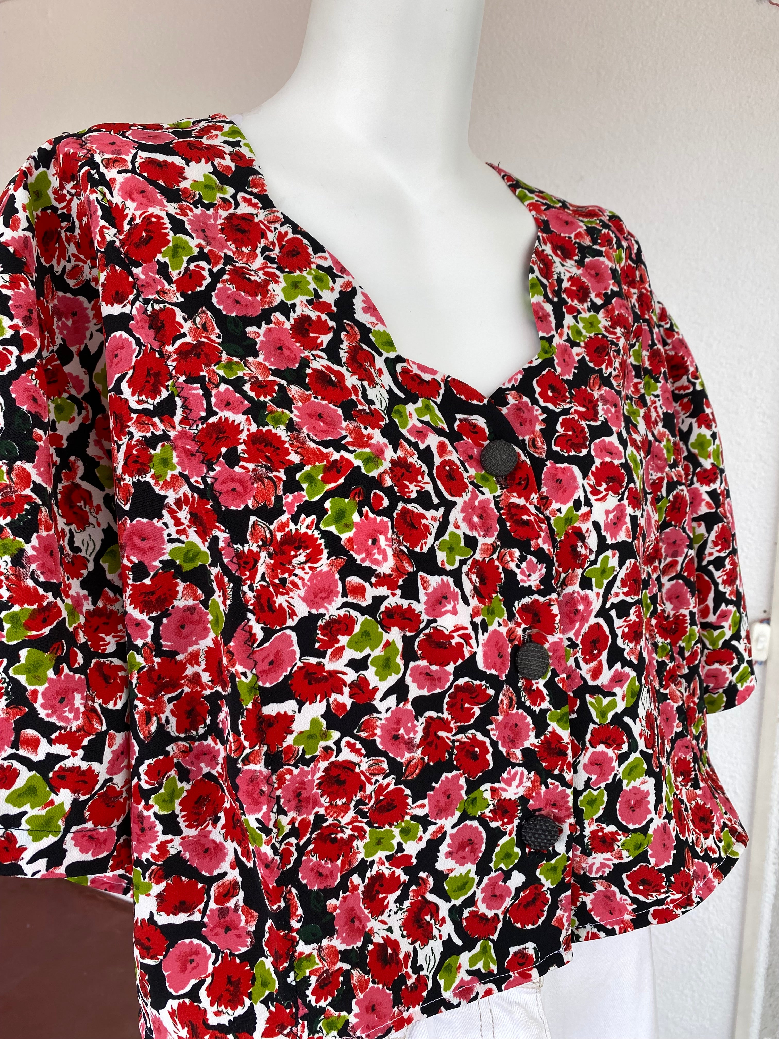Cropped • T. 40 à 48 • Chemise crop top noir liberty rouge