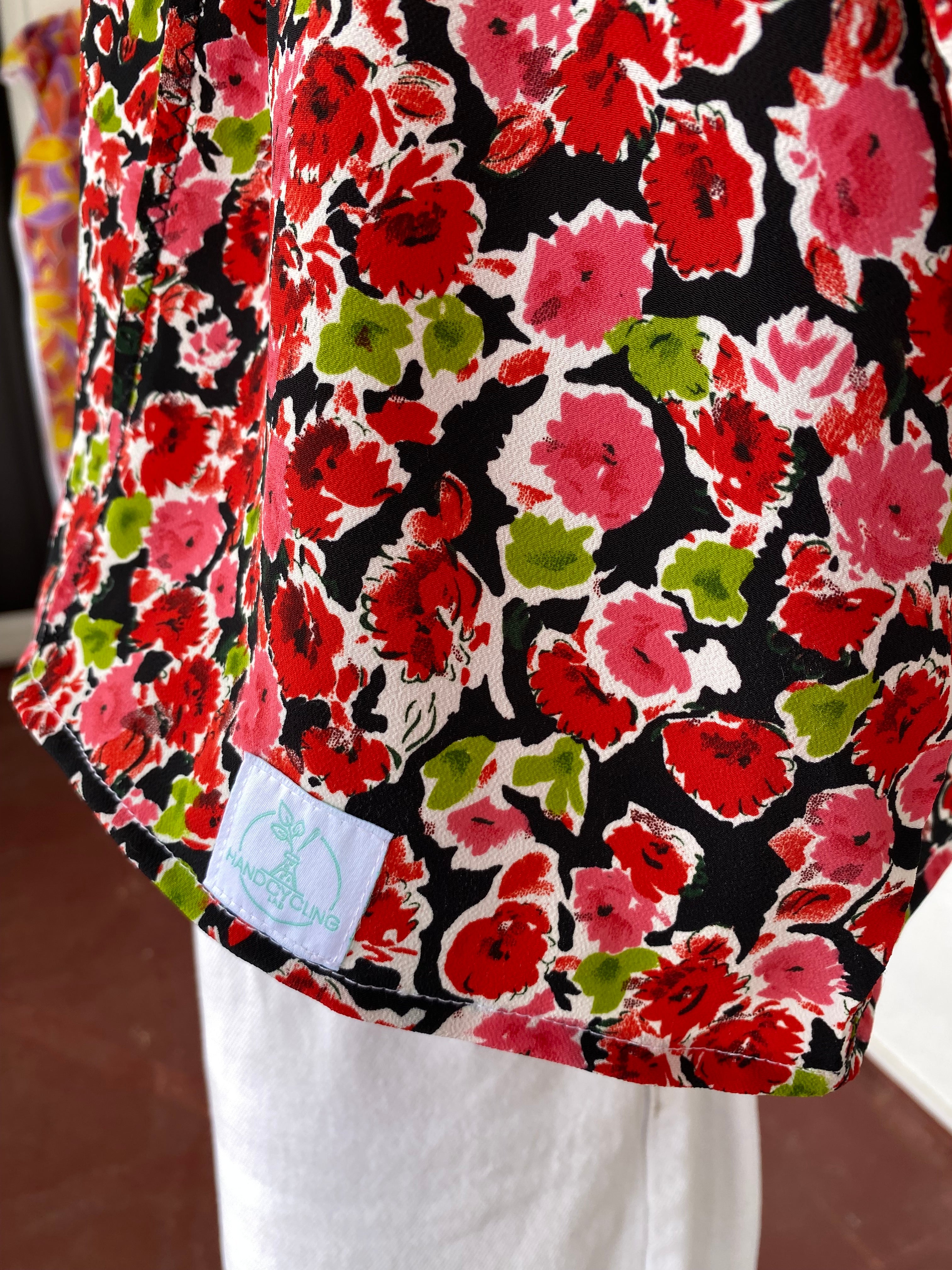 Cropped • T. 40 à 48 • Chemise crop top noir liberty rouge