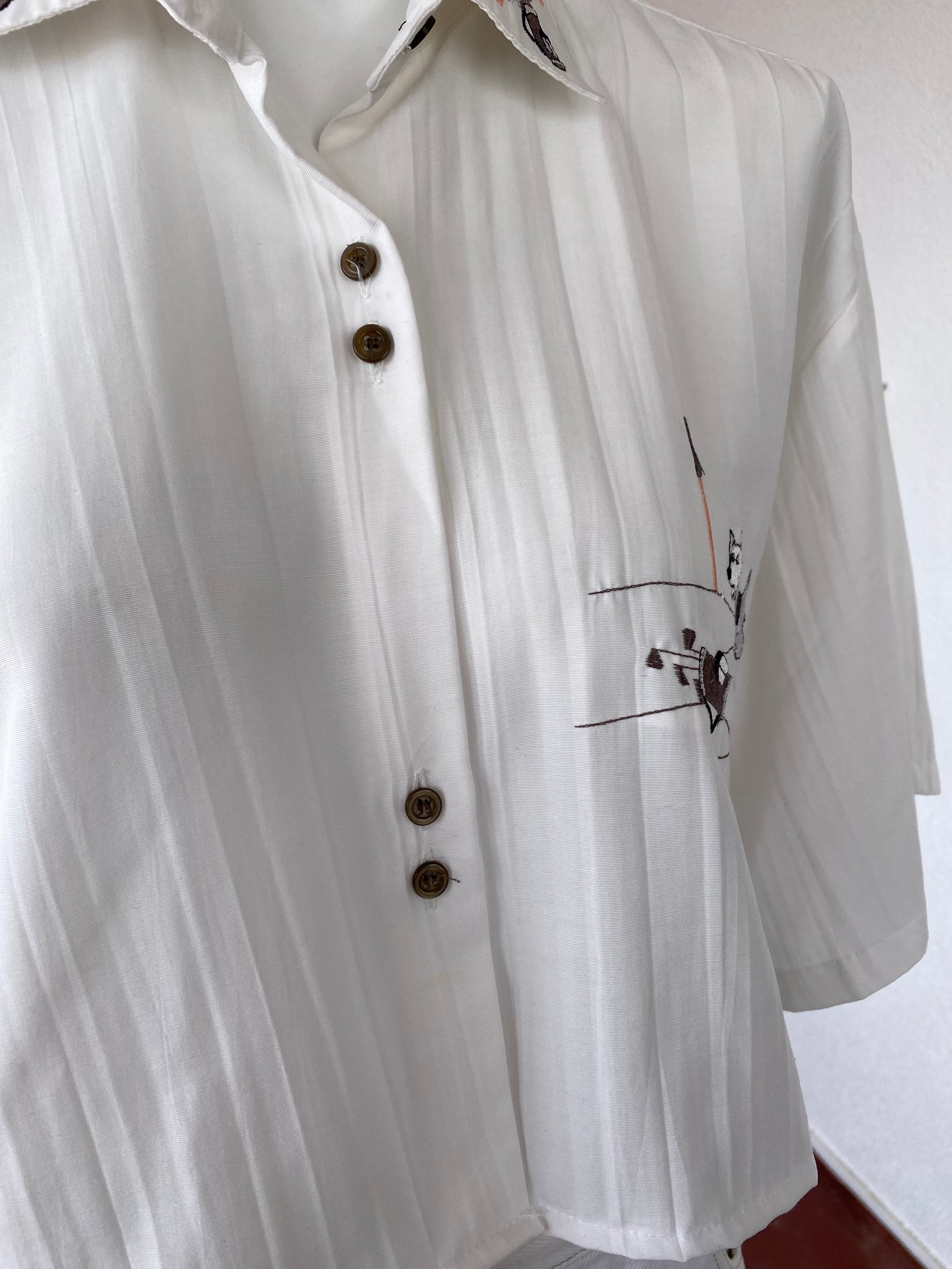 Cropped • T. 36 à 46 • Chemise crop top blanche broderies chien et golf