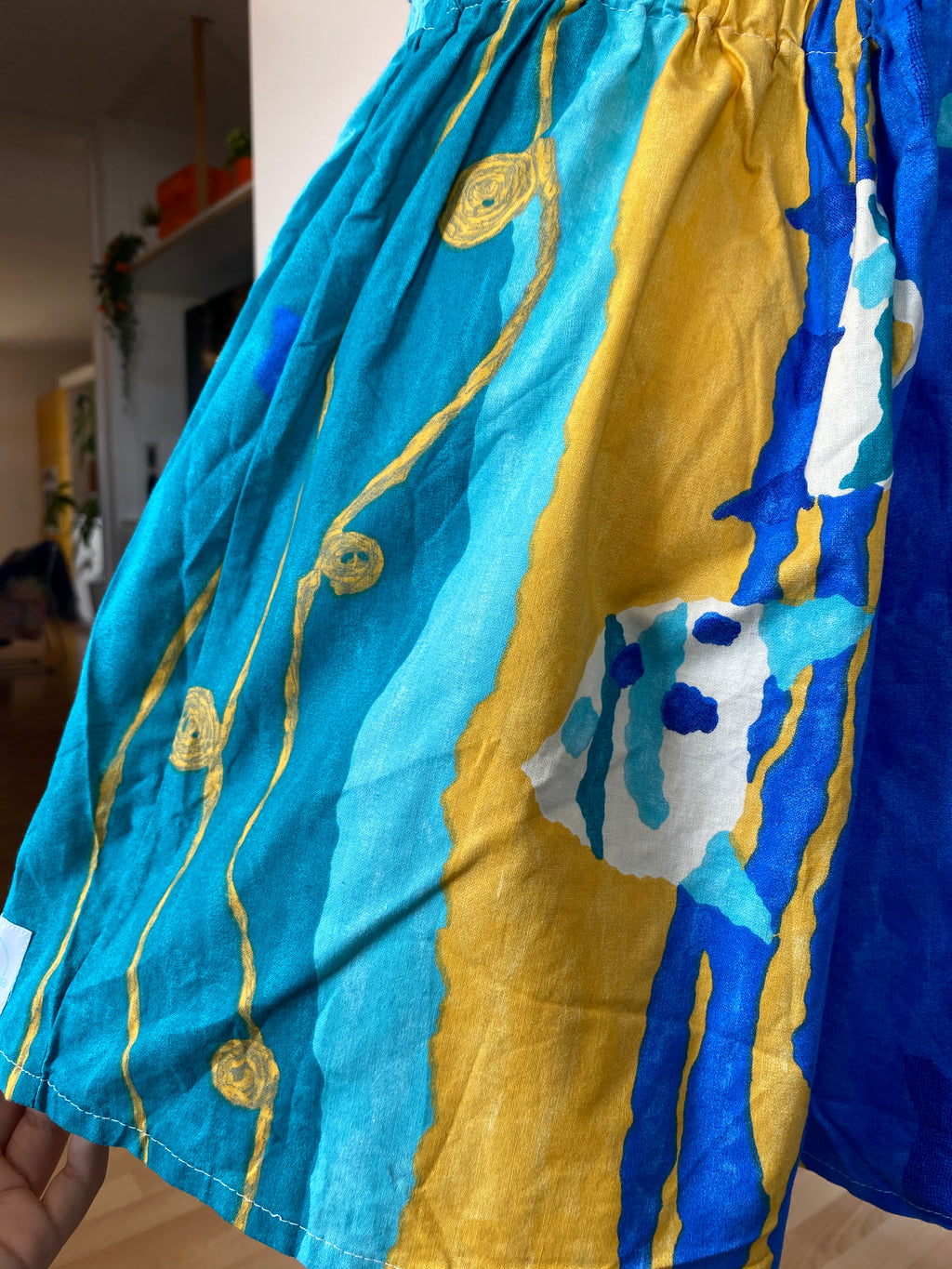 Short upcyclé • T.L • bleu et jaune motifs poissons
