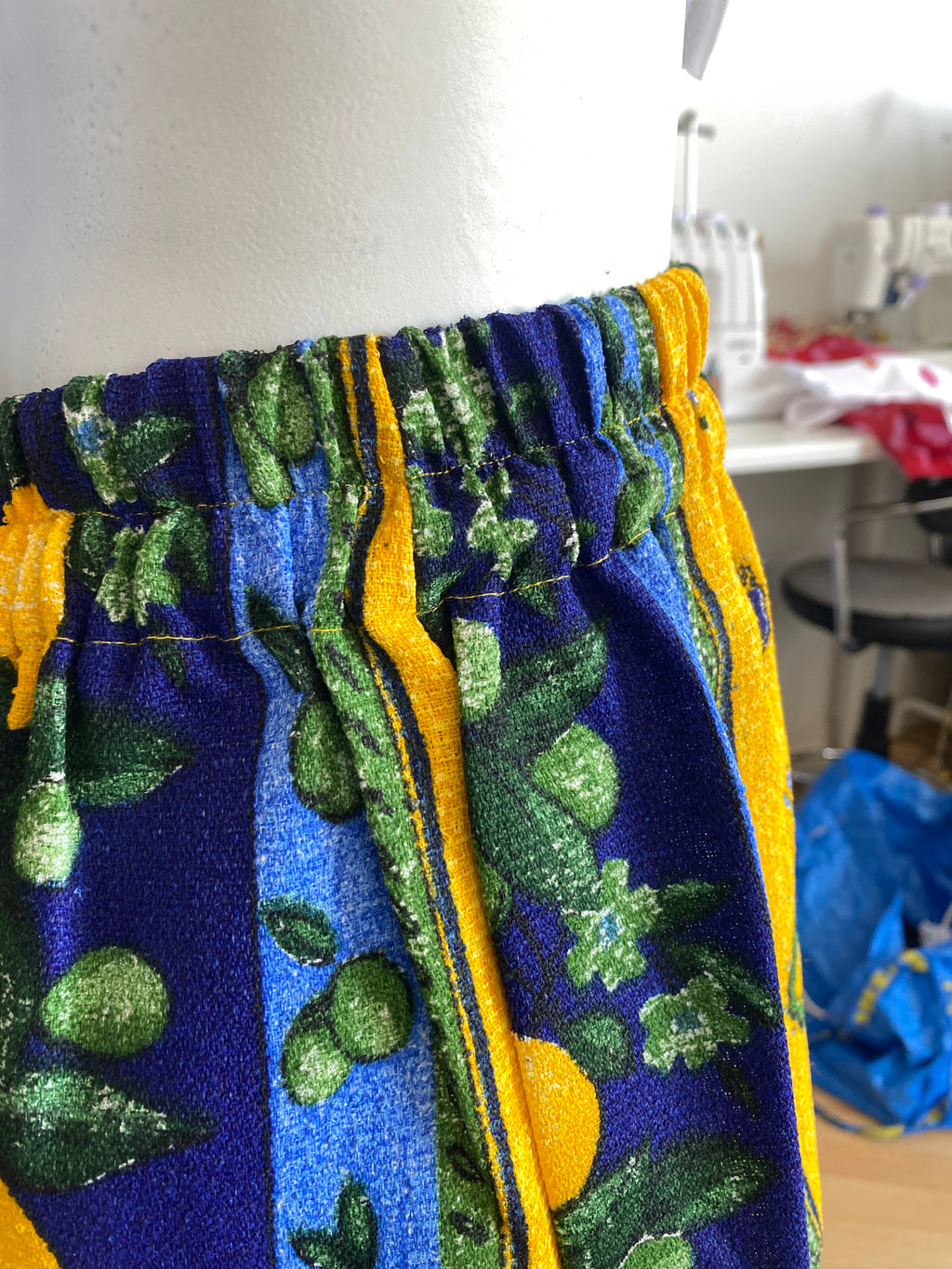Pants • Taille L  • Pantalon upcyclé bleu et jaune