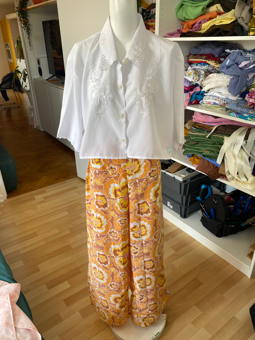 Pants • Taille L • Pantalon upcyclé motif fleurs orange