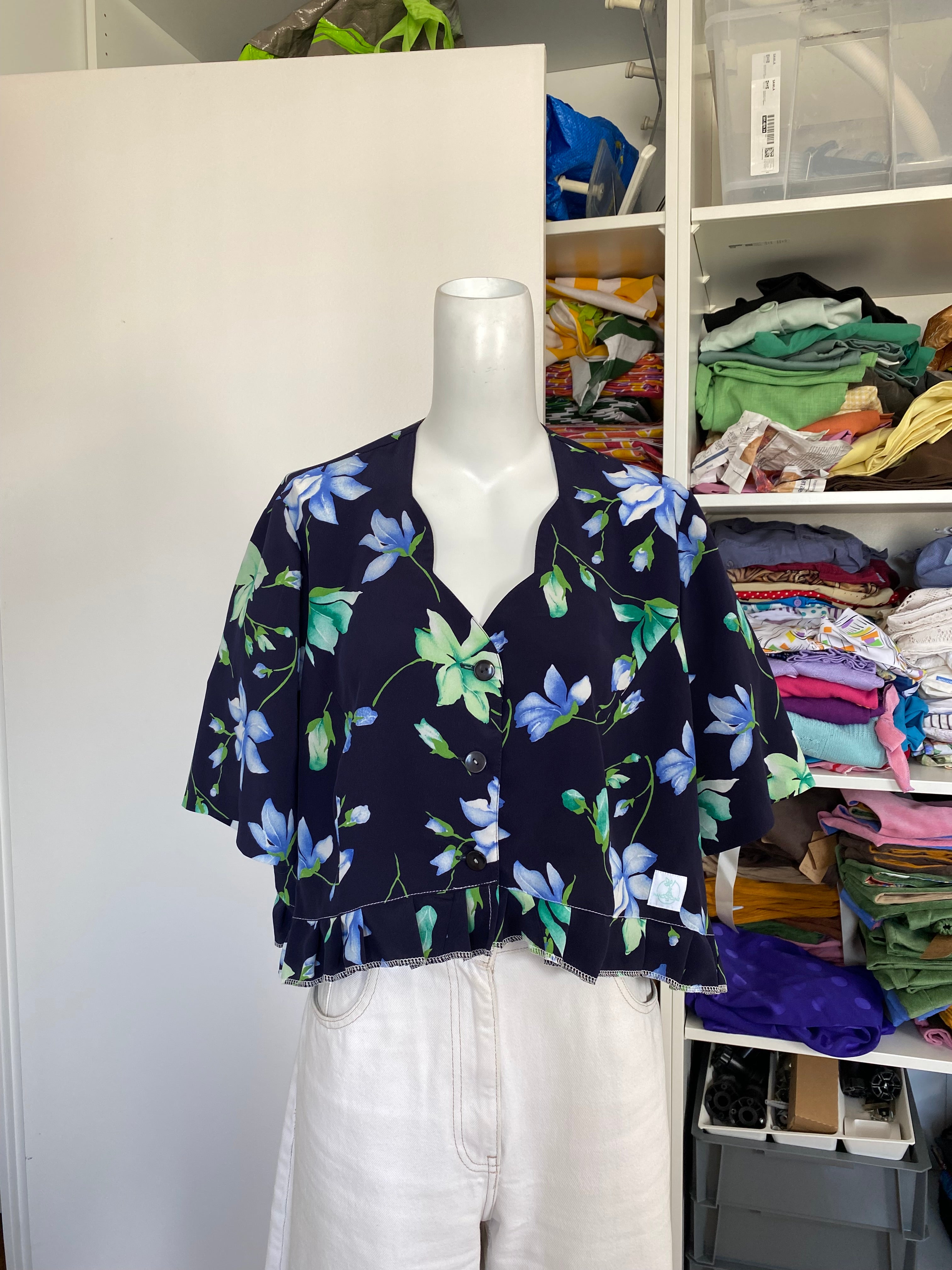 Froufrou • T. 38 à 44 • Chemise bleu fleurs verte