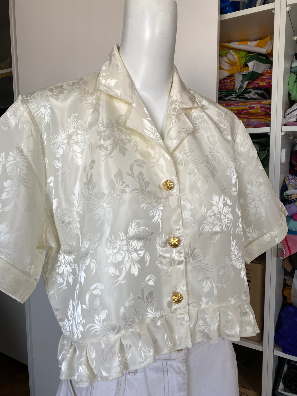 Froufrou • T. 34 à 38 • Chemise blanche satiné reliefs