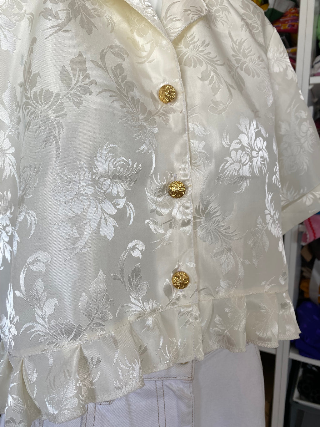 Froufrou • T. 34 à 38 • Chemise blanche satiné reliefs