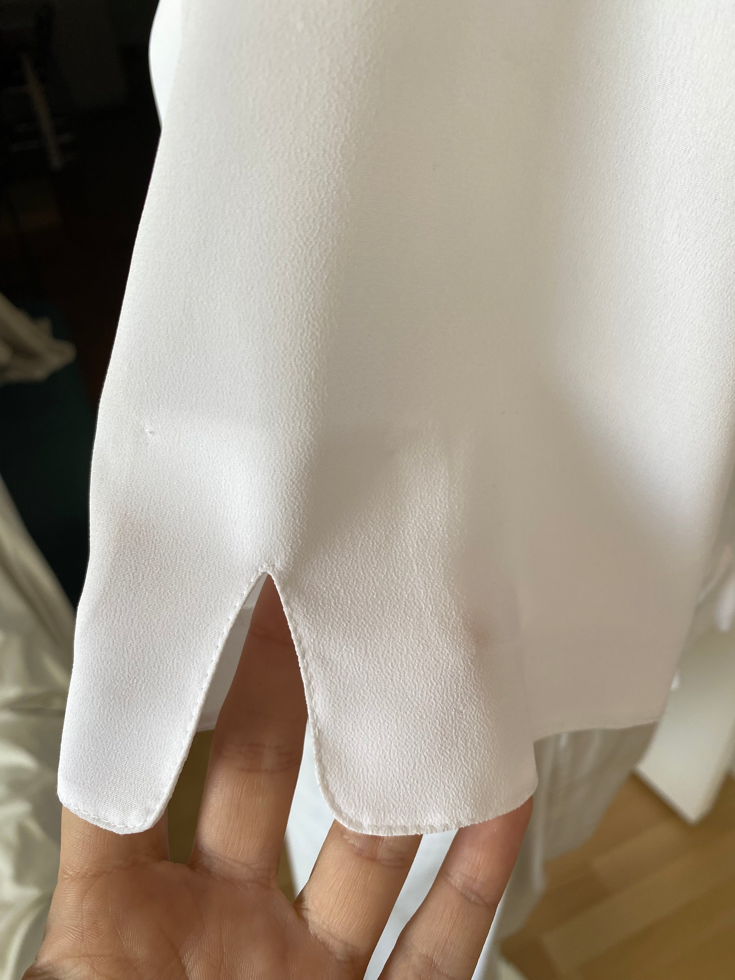Froufrou • T. 34 à 38 • Chemise crop top blanche col brodé