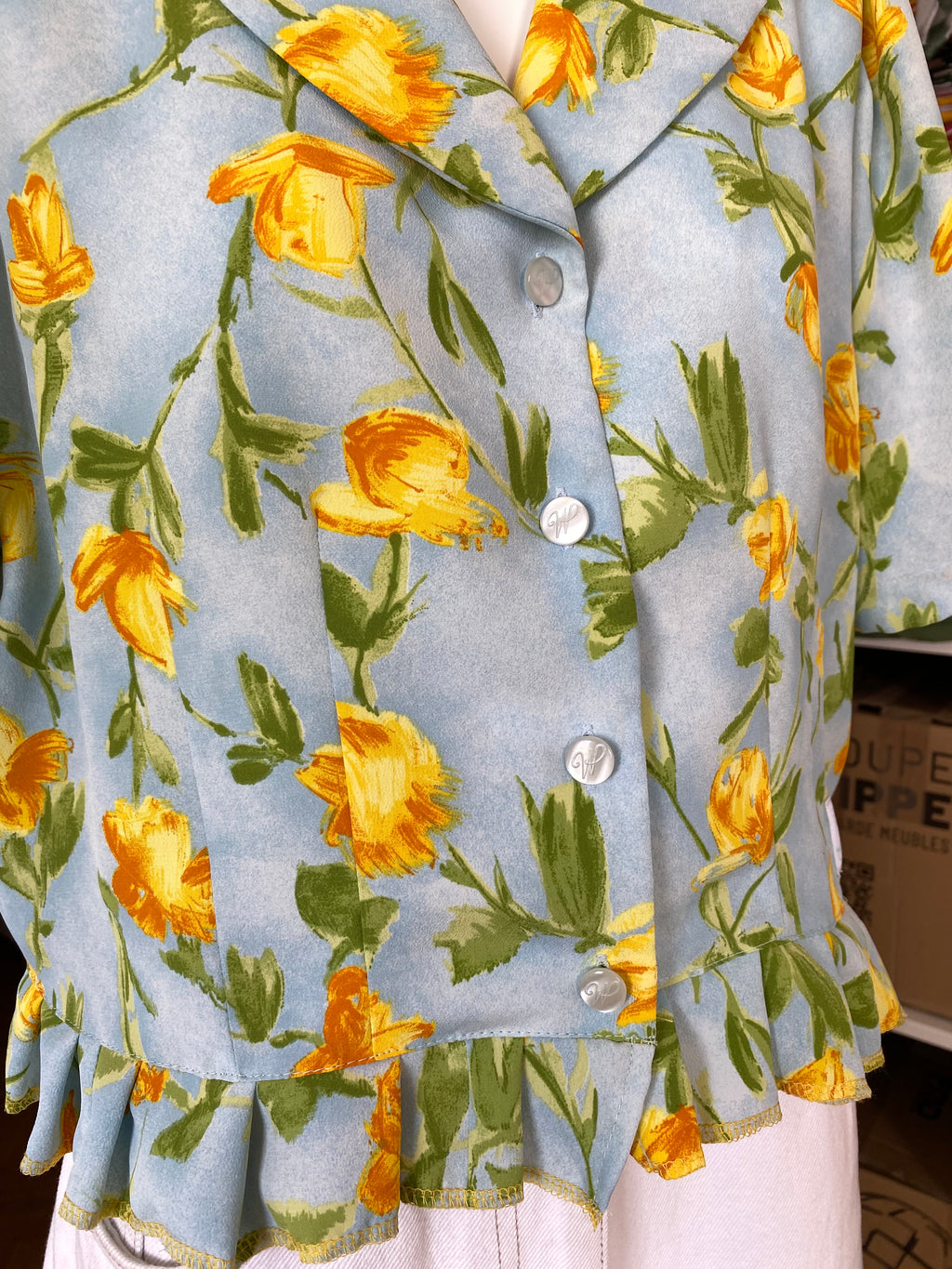 Froufrou • T. 34 à 38 • Chemise bleue fleurs jaune