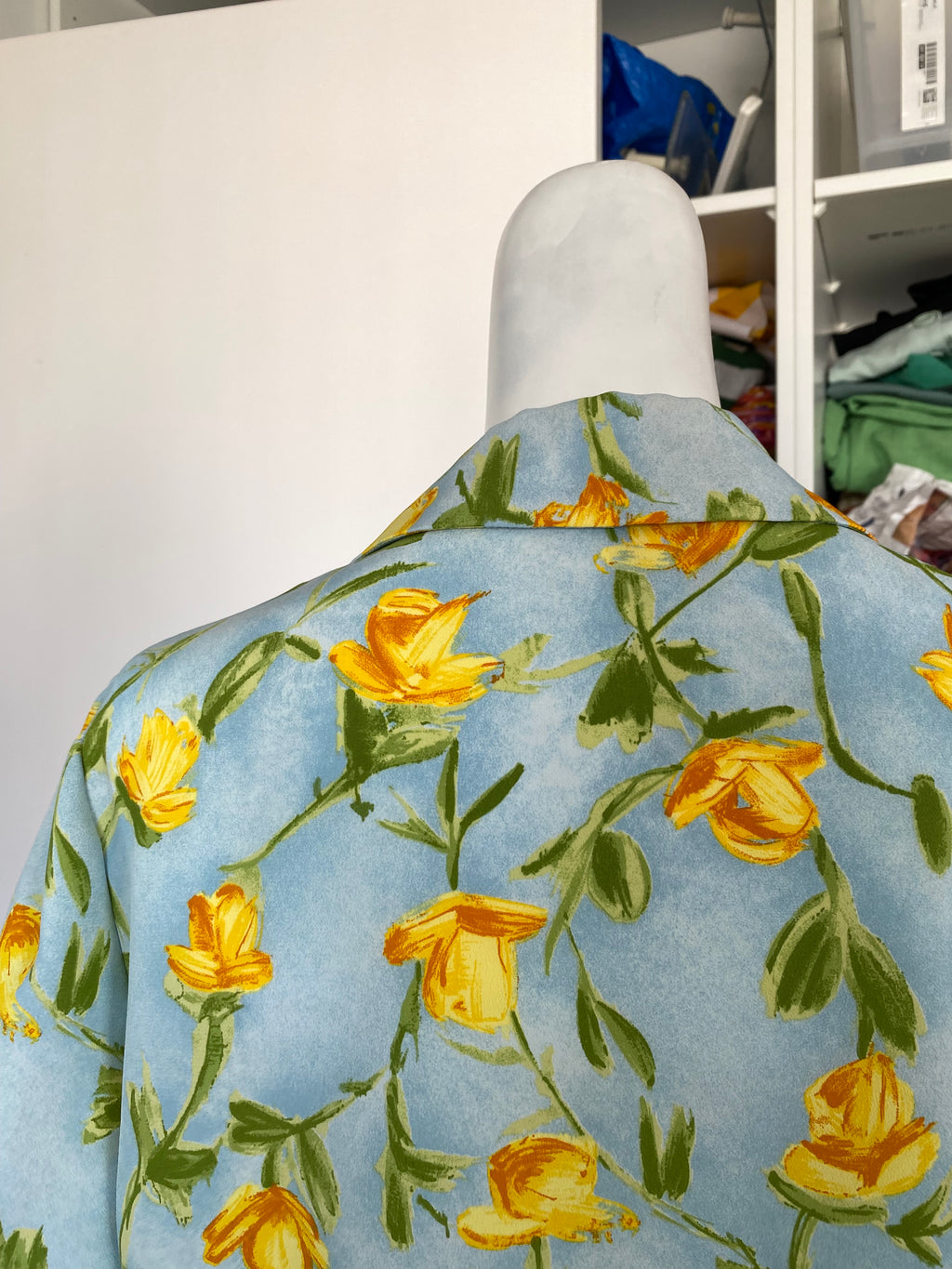 Froufrou • T. 34 à 38 • Chemise bleue fleurs jaune