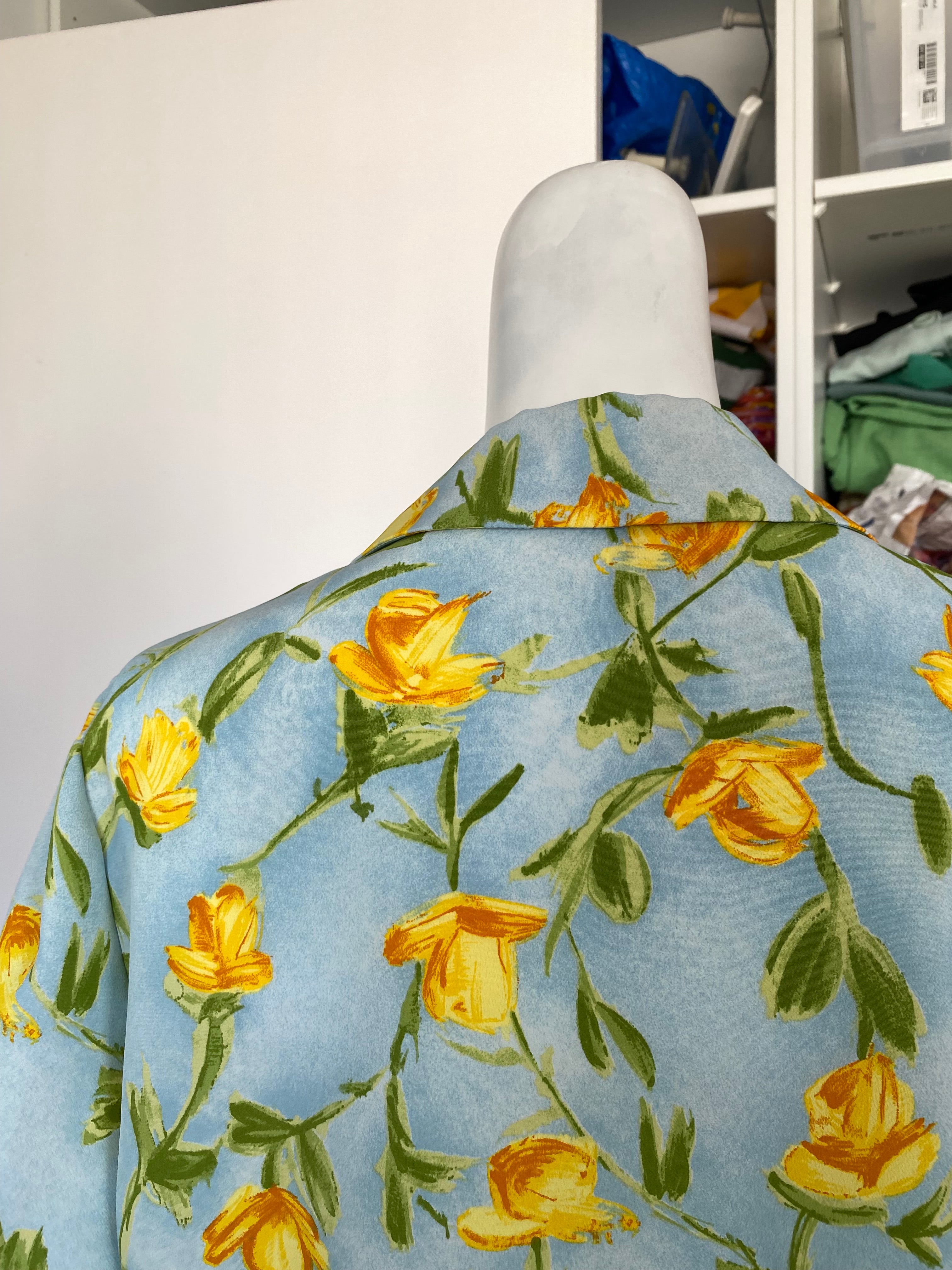 Froufrou • T. 34 à 38 • Chemise bleue fleurs jaune