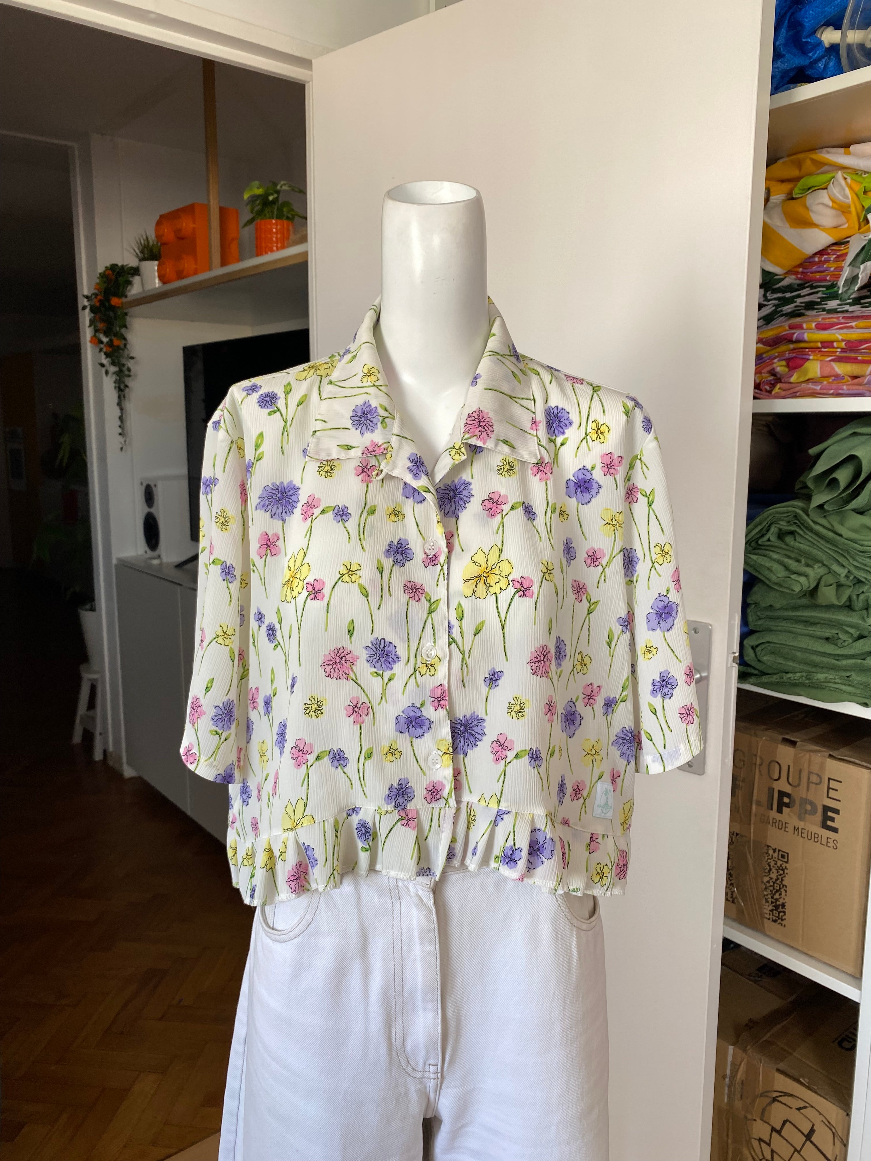 Froufrou • T. 36 à 44 • Chemise blanche fleurie