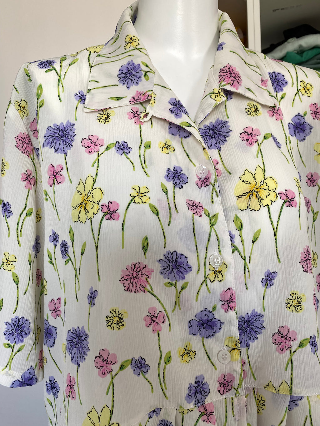Froufrou • T. 36 à 44 • Chemise blanche fleurie
