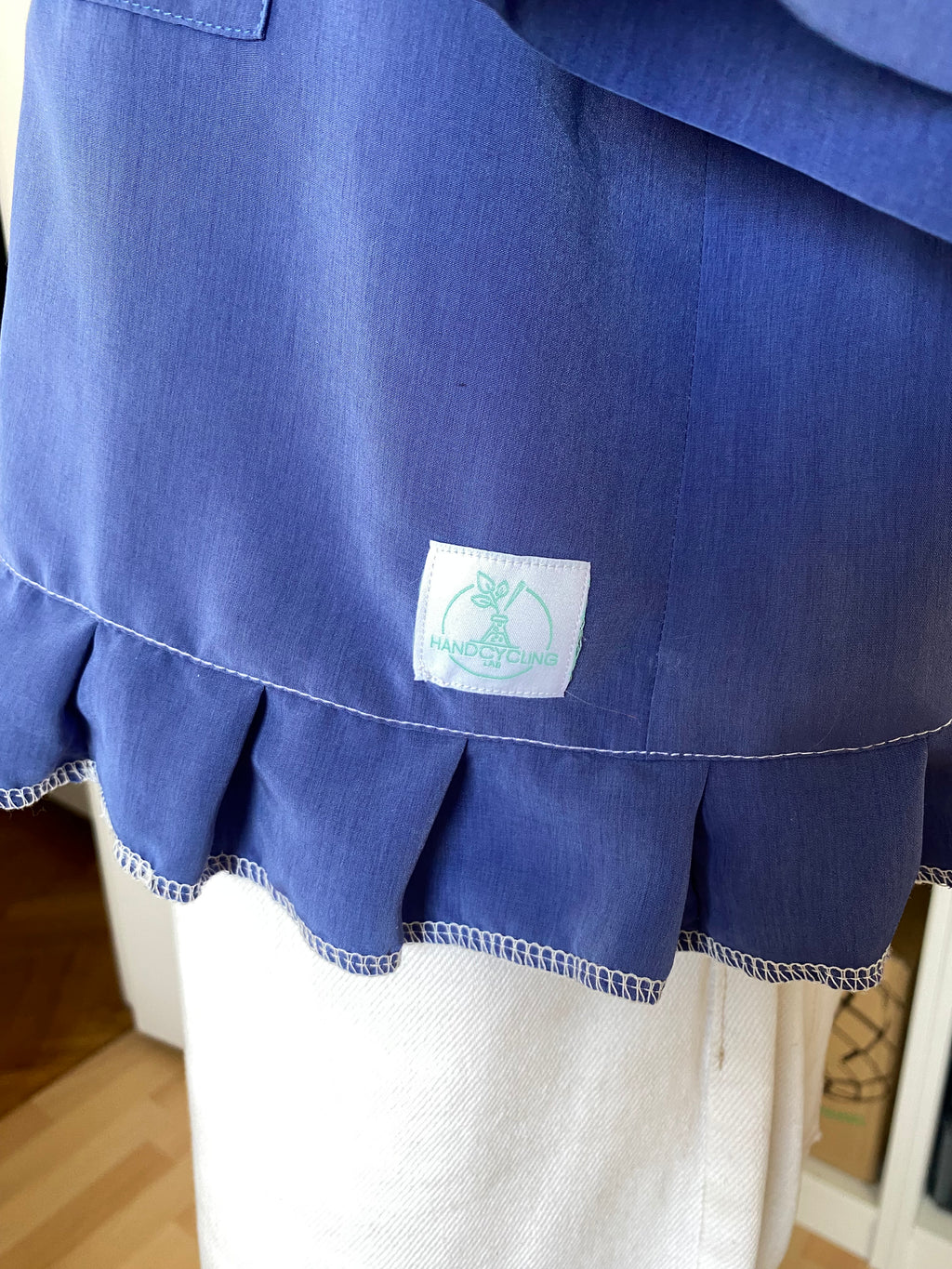 Froufrou • T. 36 à 40 • Chemise crop bleue à poches
