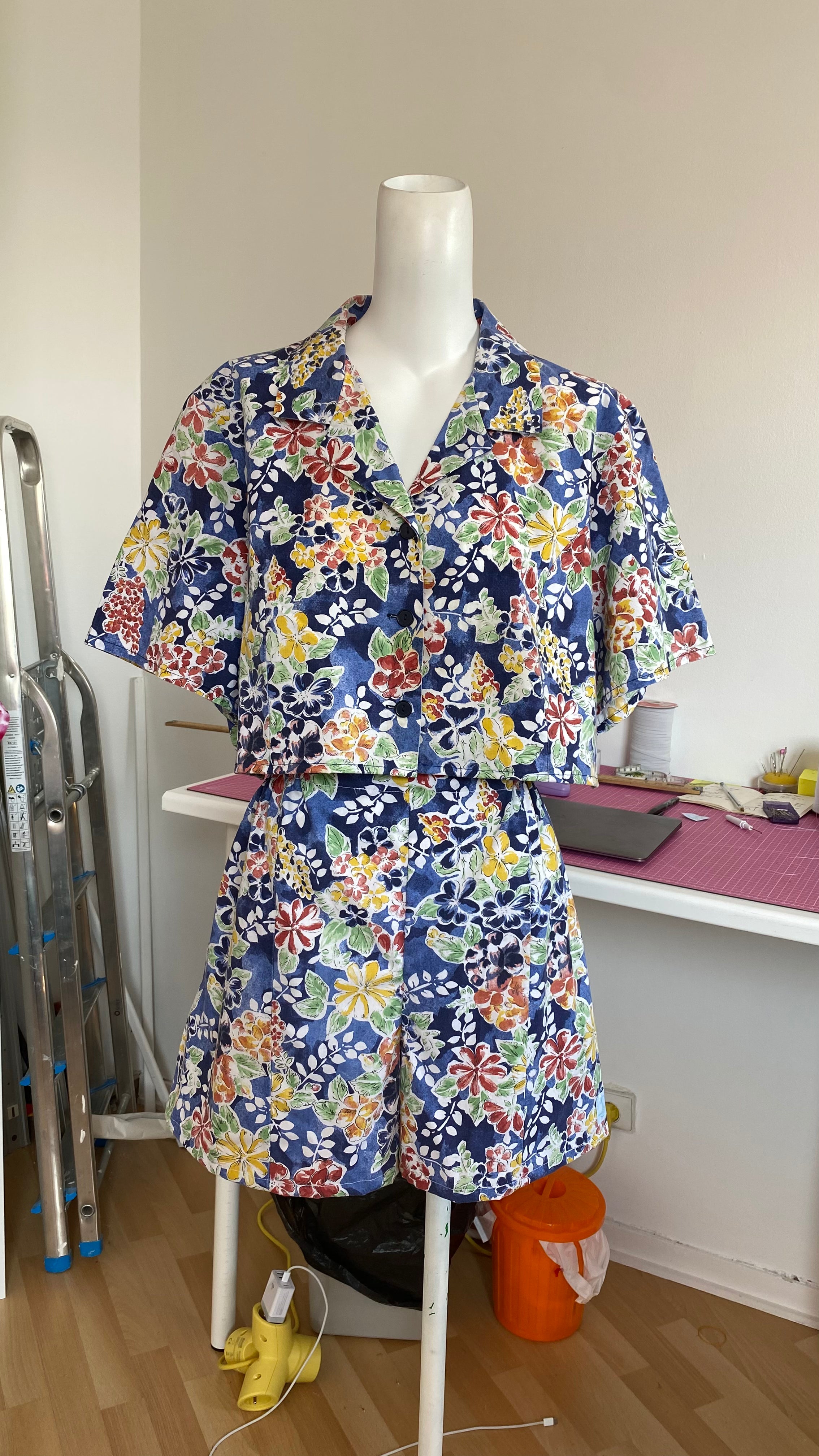 Ensemble short • T. M  • ensemble coloré fleuris