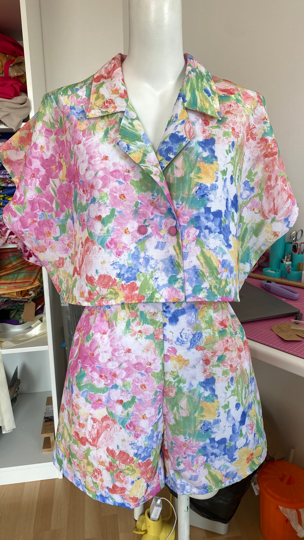 Ensemble short • T. L • ensemble coloré fleuris