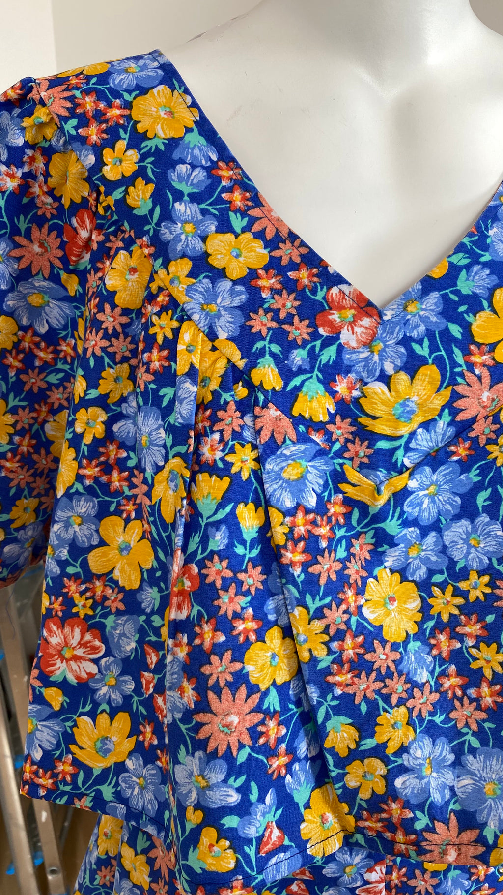 Ensemble short • T. L  • ensemble bleu fleuris