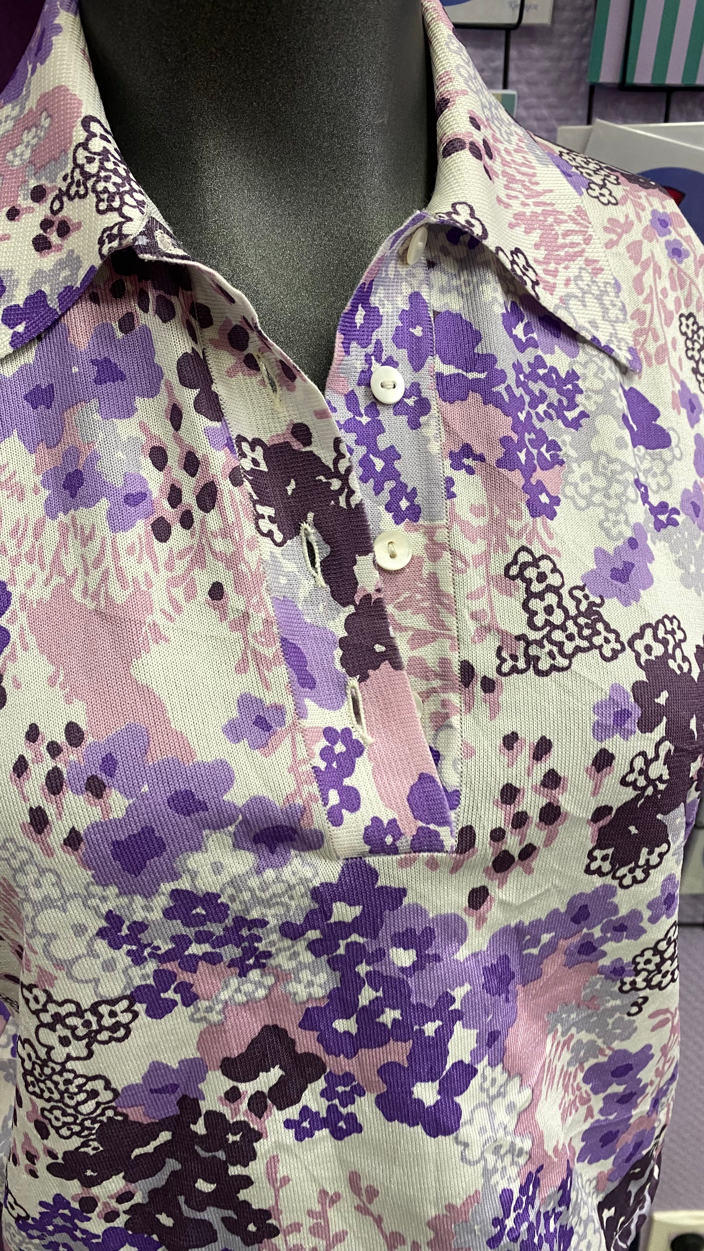 Cropped • T. 36 à 44 • Chemise fleurie lila 70s