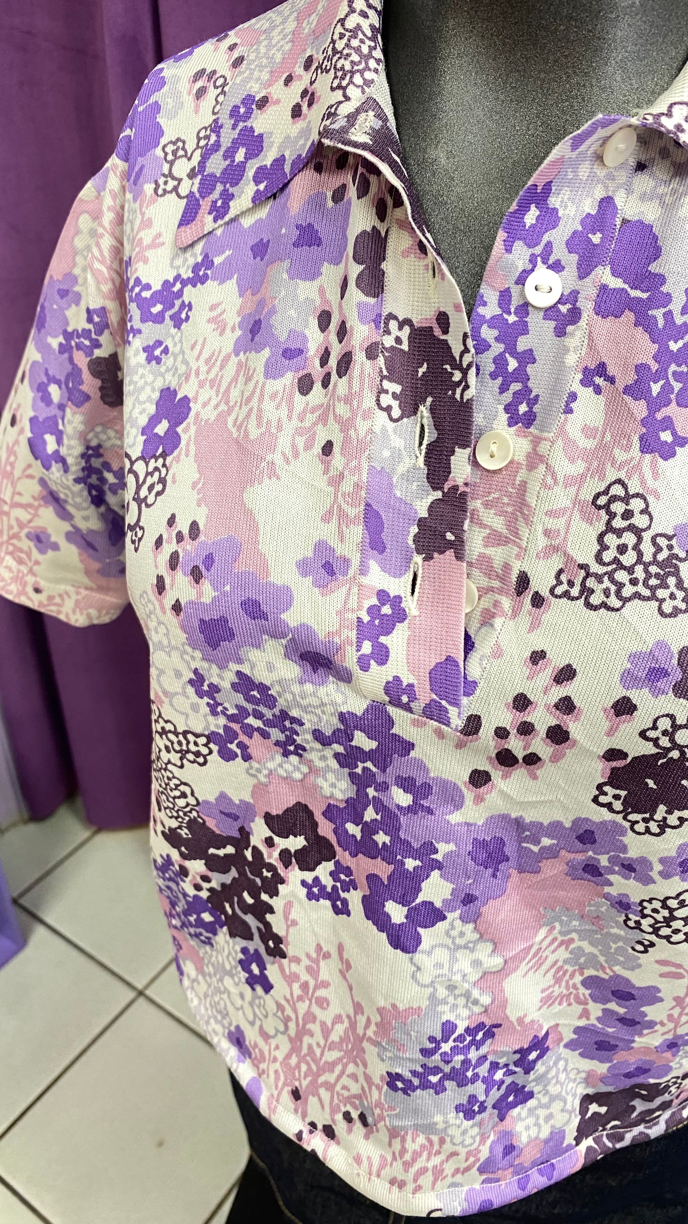 Cropped • T. 36 à 44 • Chemise fleurie lila 70s