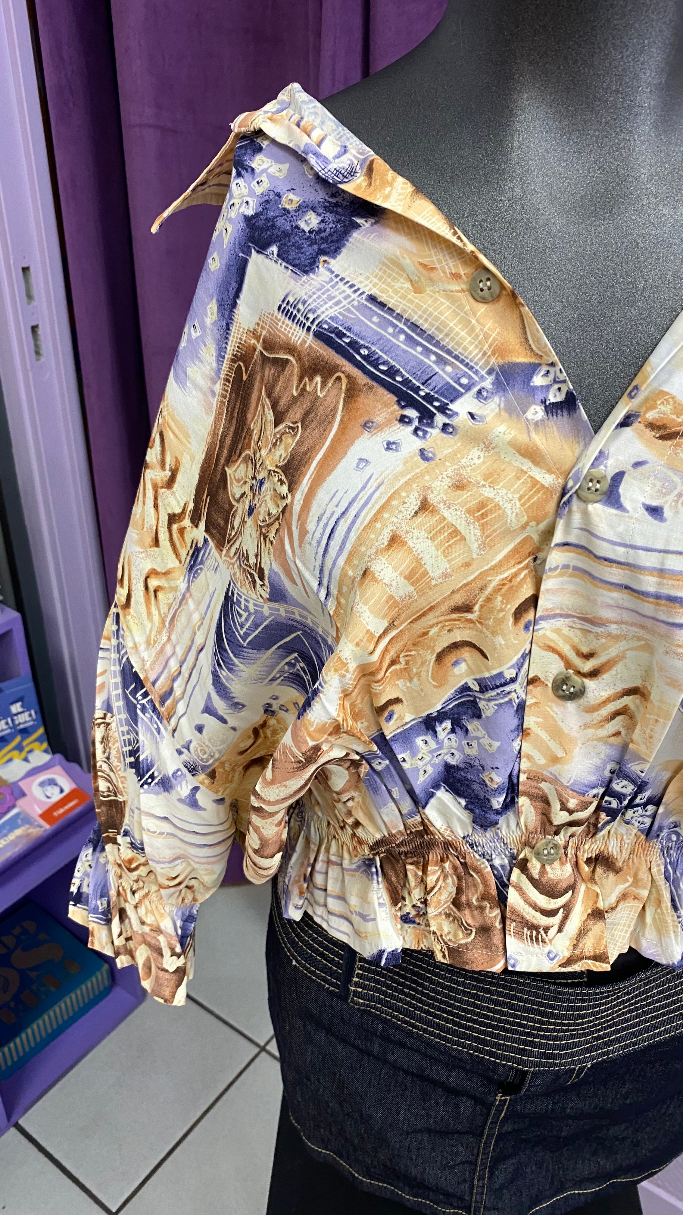 Intemporelle • T. 38 à 44 • Chemise crop élastiquée bariolée beige bleu
