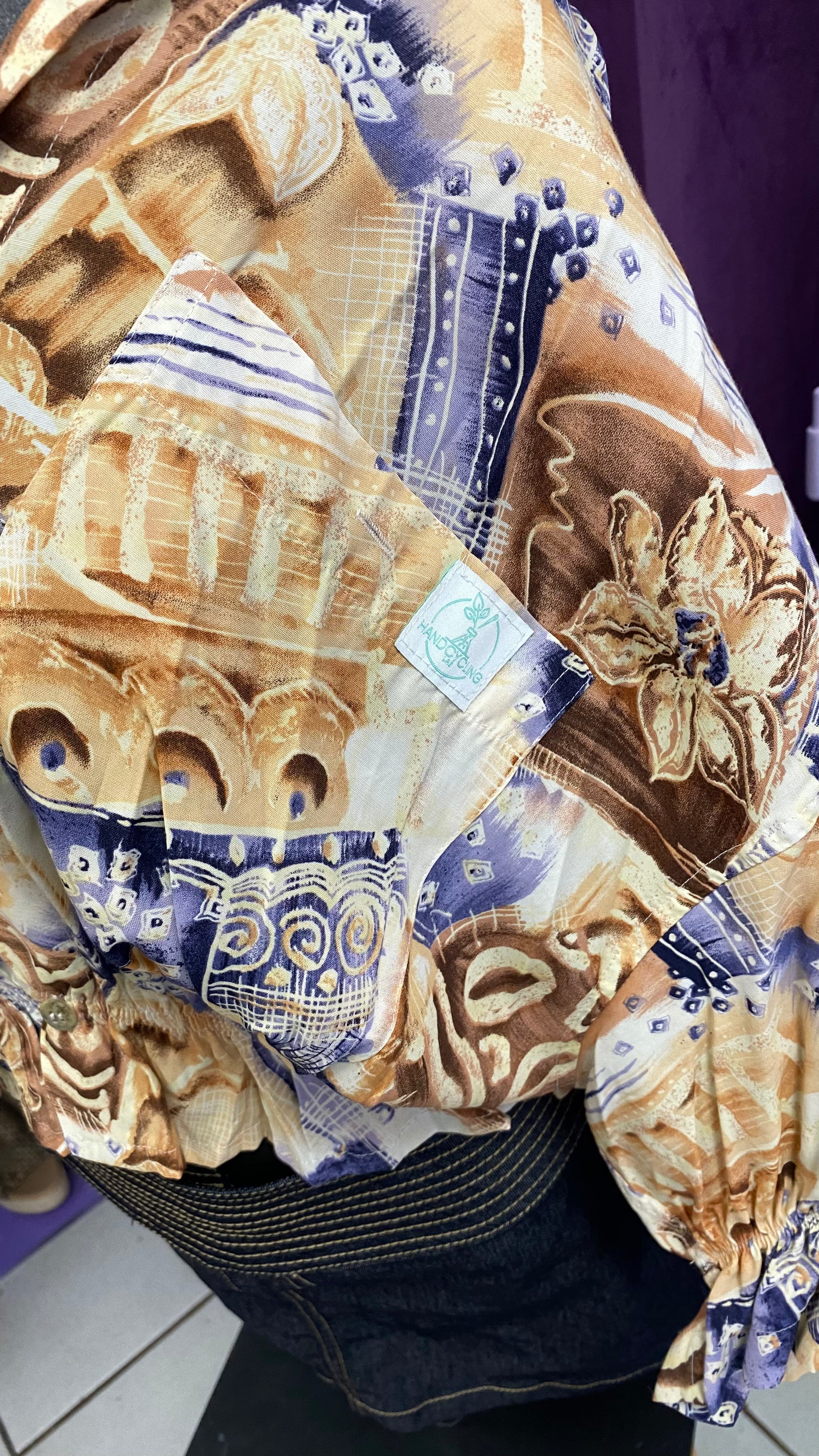 Intemporelle • T. 38 à 44 • Chemise crop élastiquée bariolée beige bleu