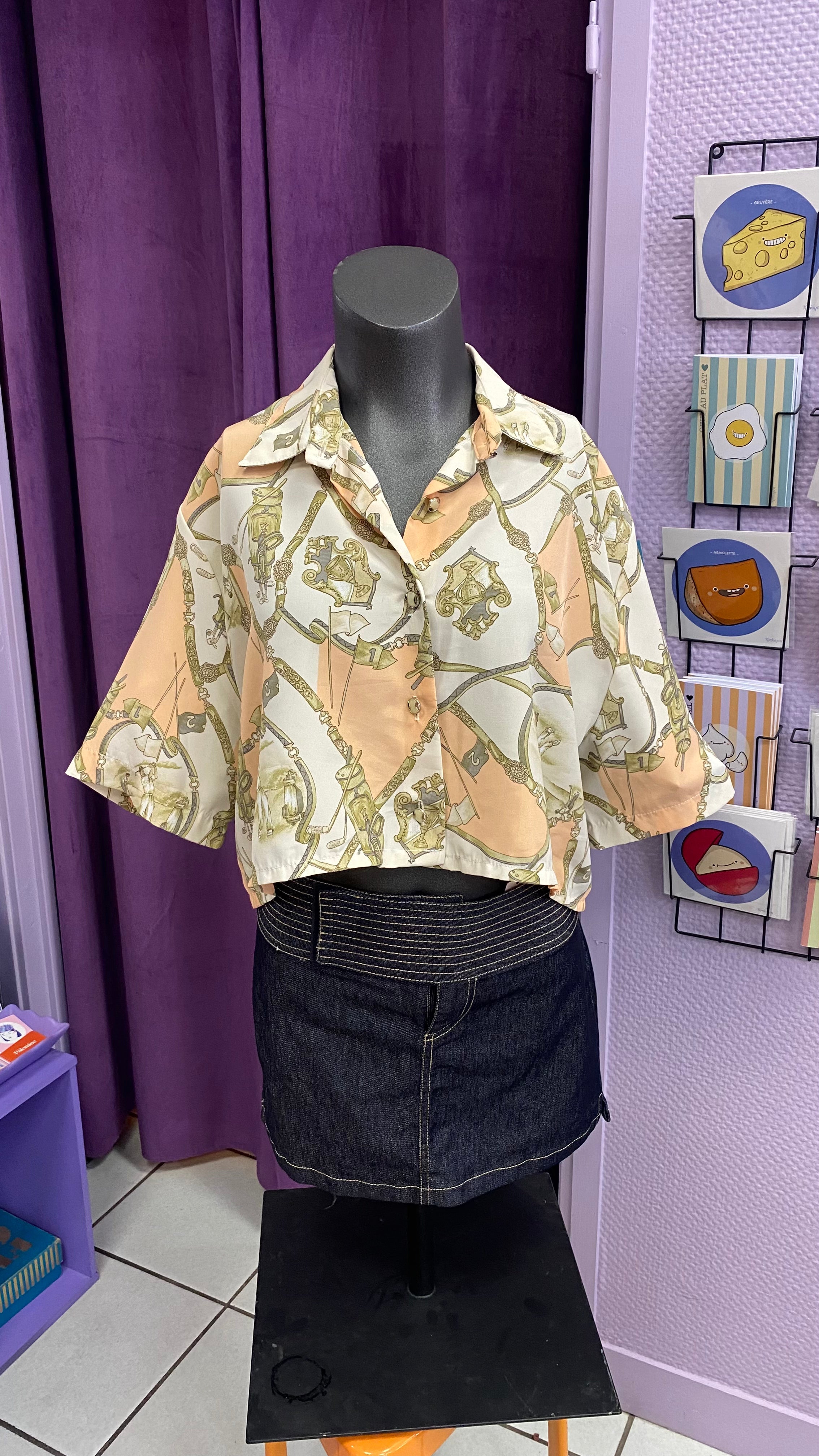Cropped • T. 38 à 44 • Chemise crop top motif foulard et objets
