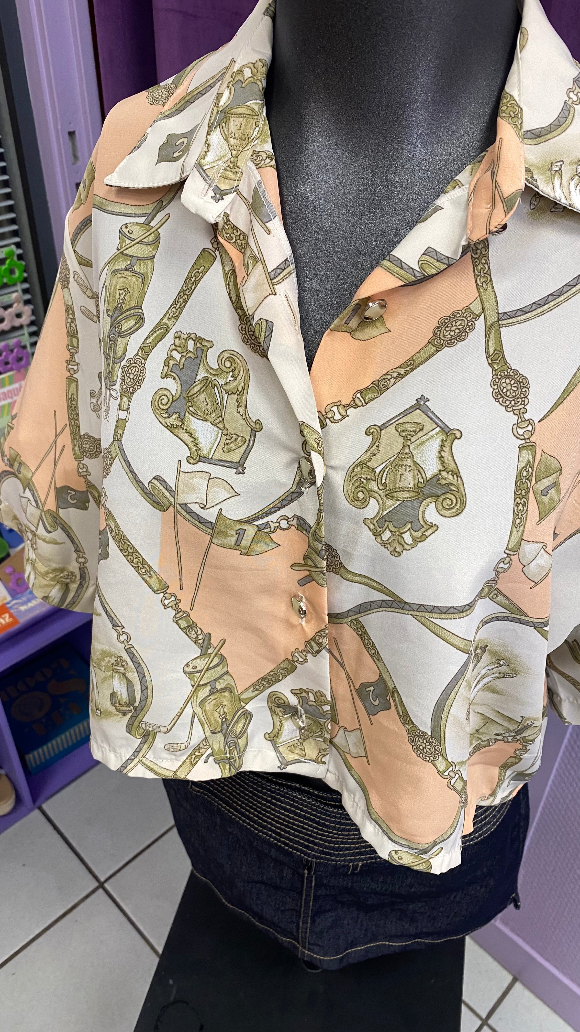 Cropped • T. 38 à 44 • Chemise crop top motif foulard et objets