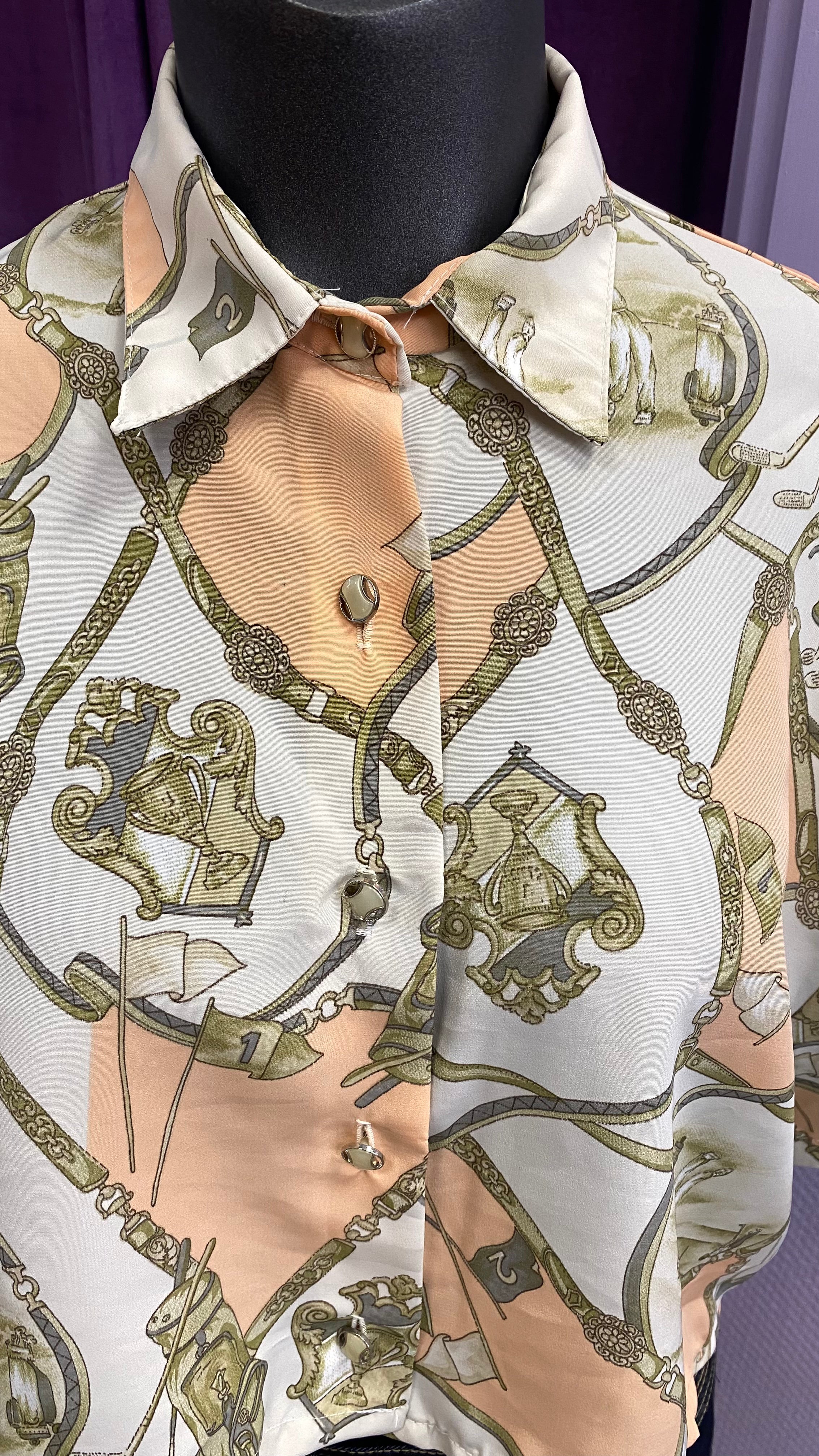 Cropped • T. 38 à 44 • Chemise crop top motif foulard et objets