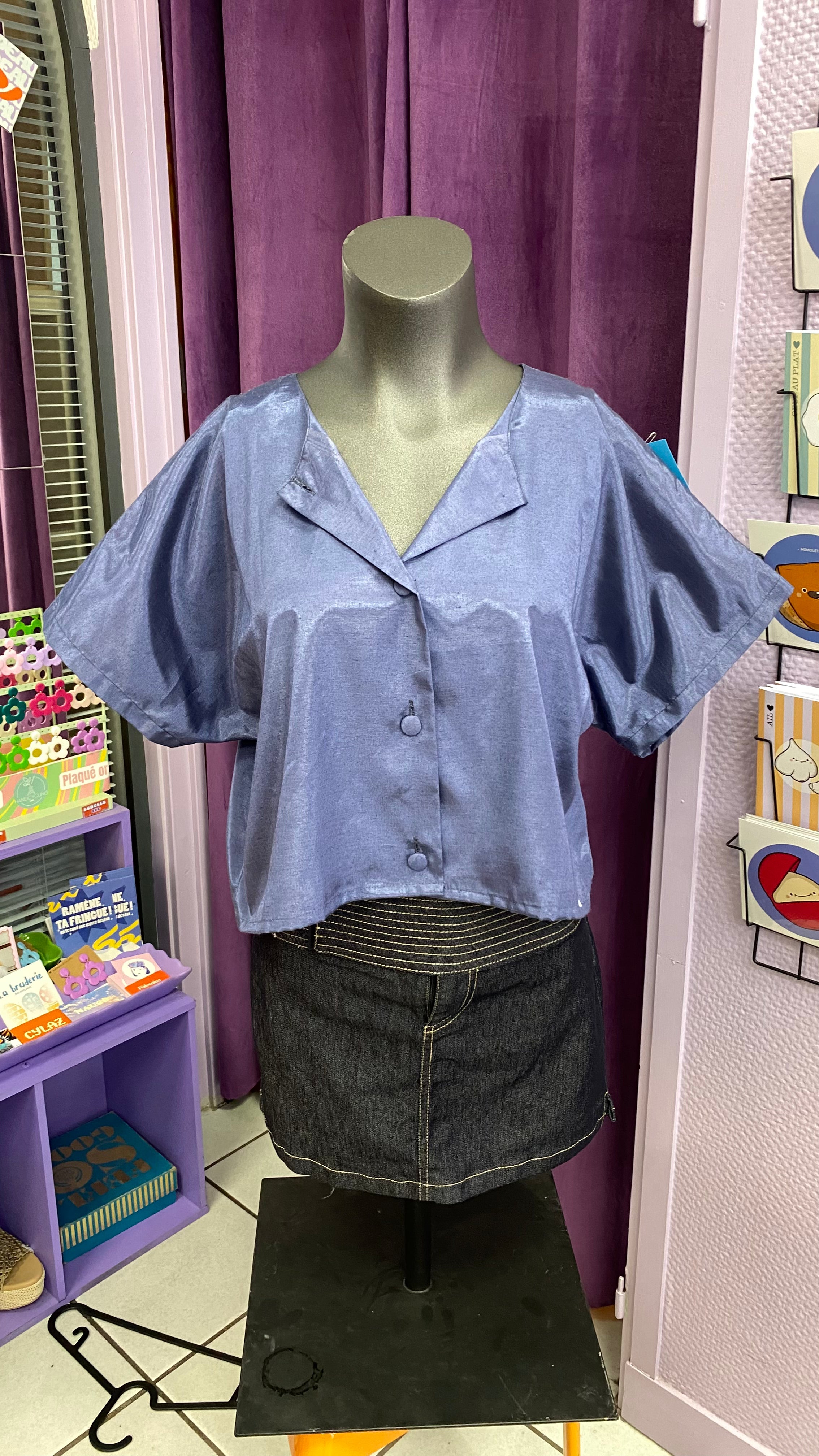 Cropped • T. 38 à 42 • Chemise crop top satinée violet bleue