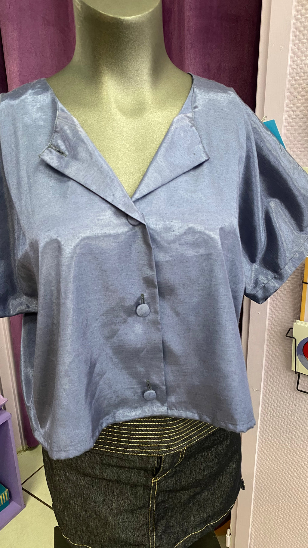Cropped • T. 38 à 42 • Chemise crop top satinée violet bleue