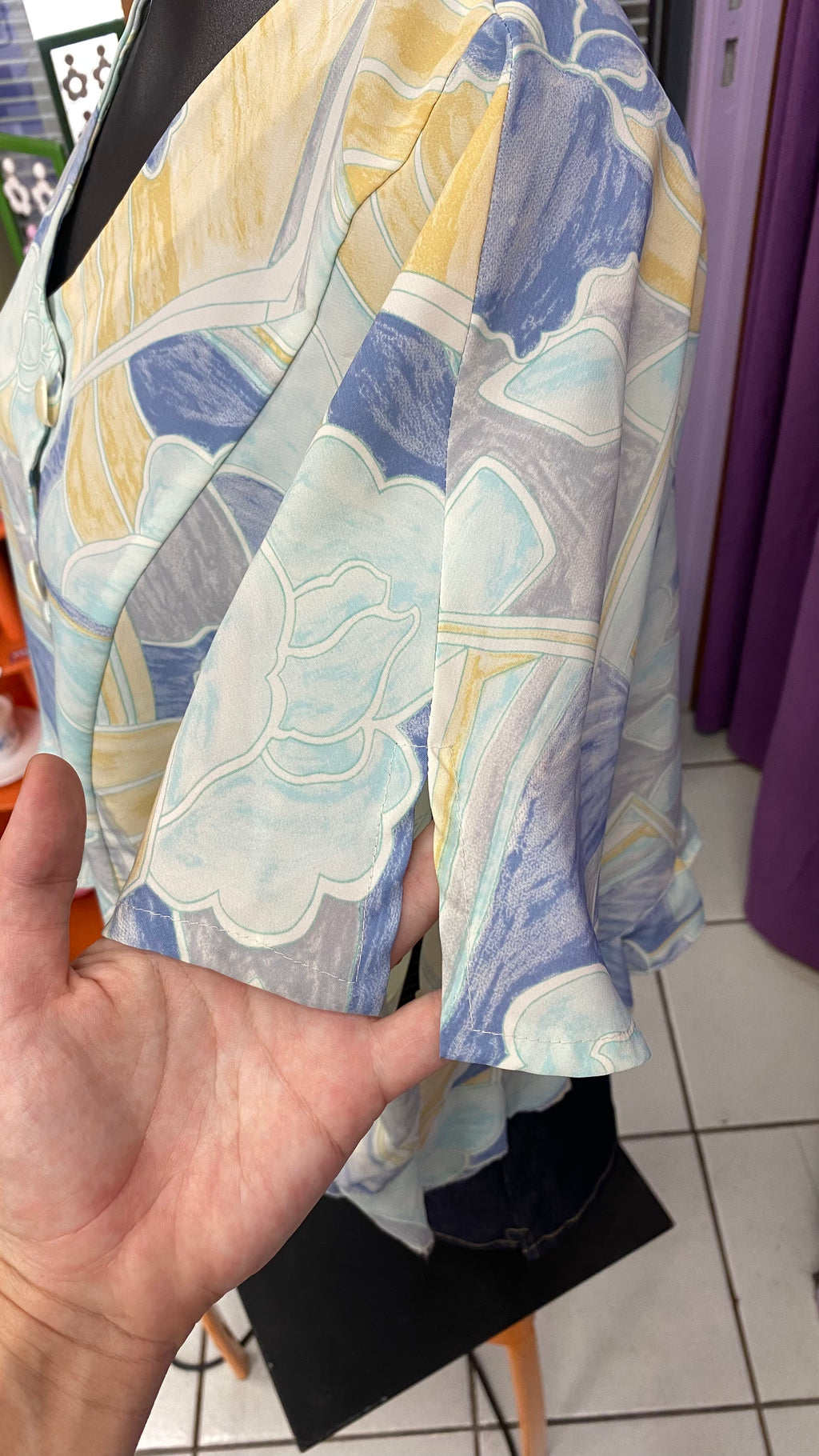 Froufrou • T.40 à 46 • Chemise crop top tons pastels