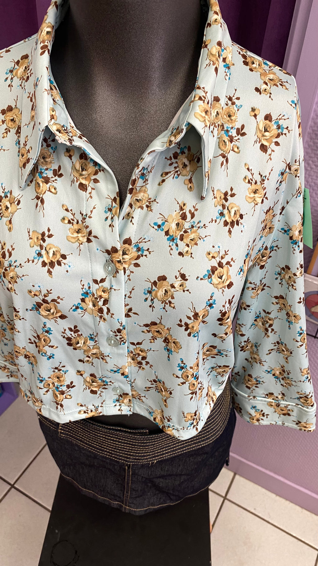 Cropped • T. 38 à 42 • Chemise bleu ciel à fleurs