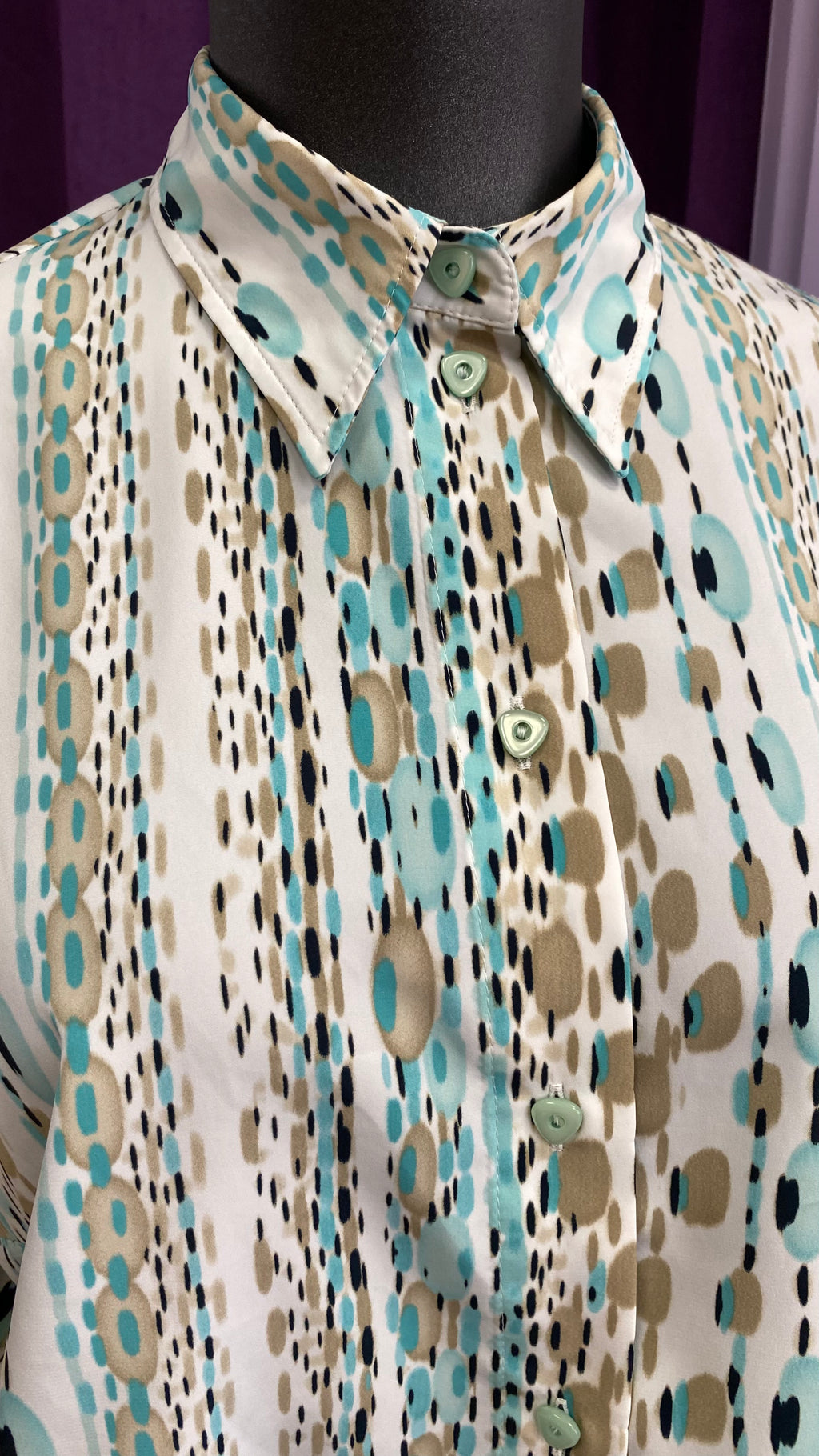 Cropped • T. 36 à 44 • Chemise blanc motifs ronds