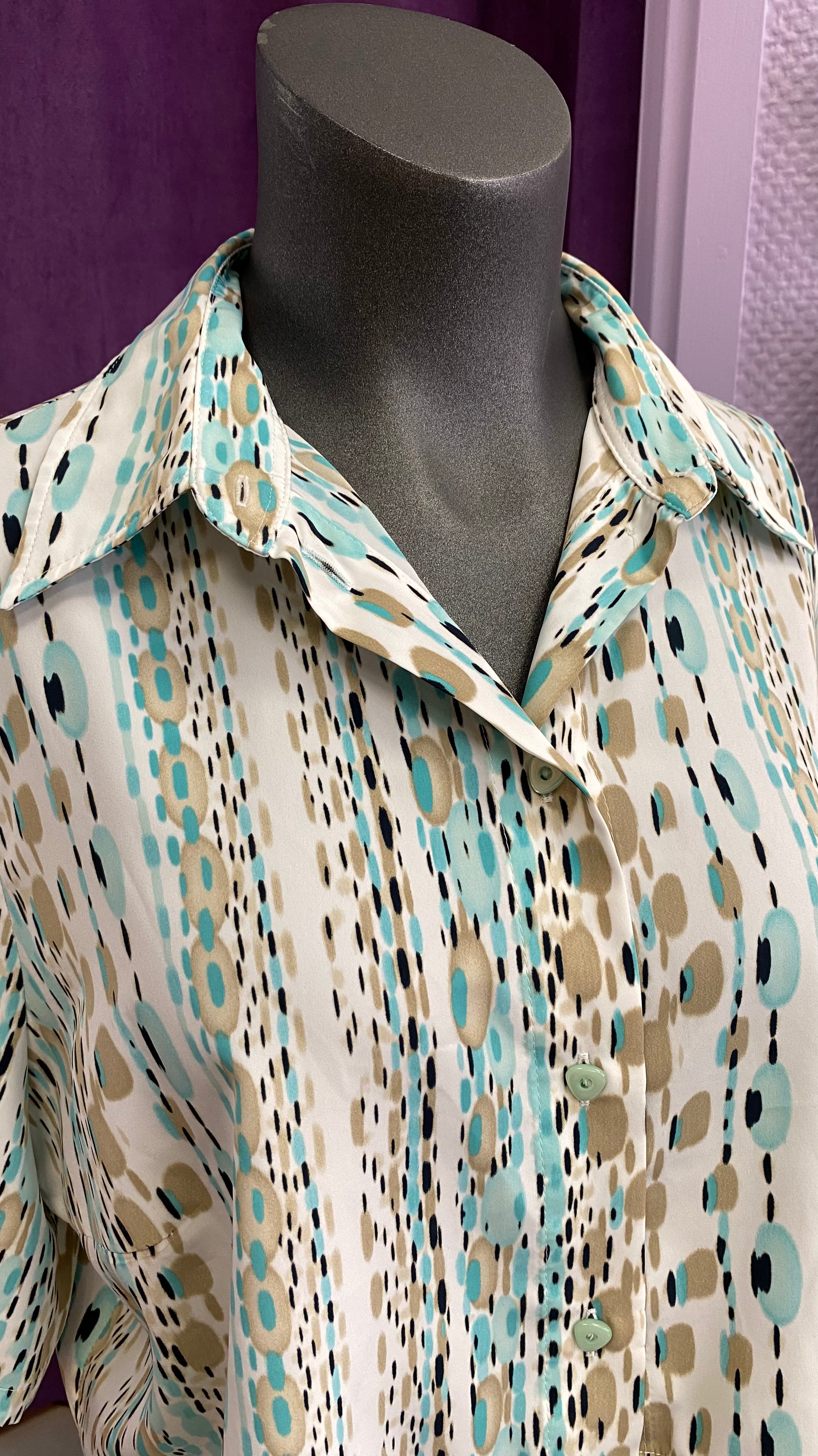Cropped • T. 36 à 44 • Chemise blanc motifs ronds