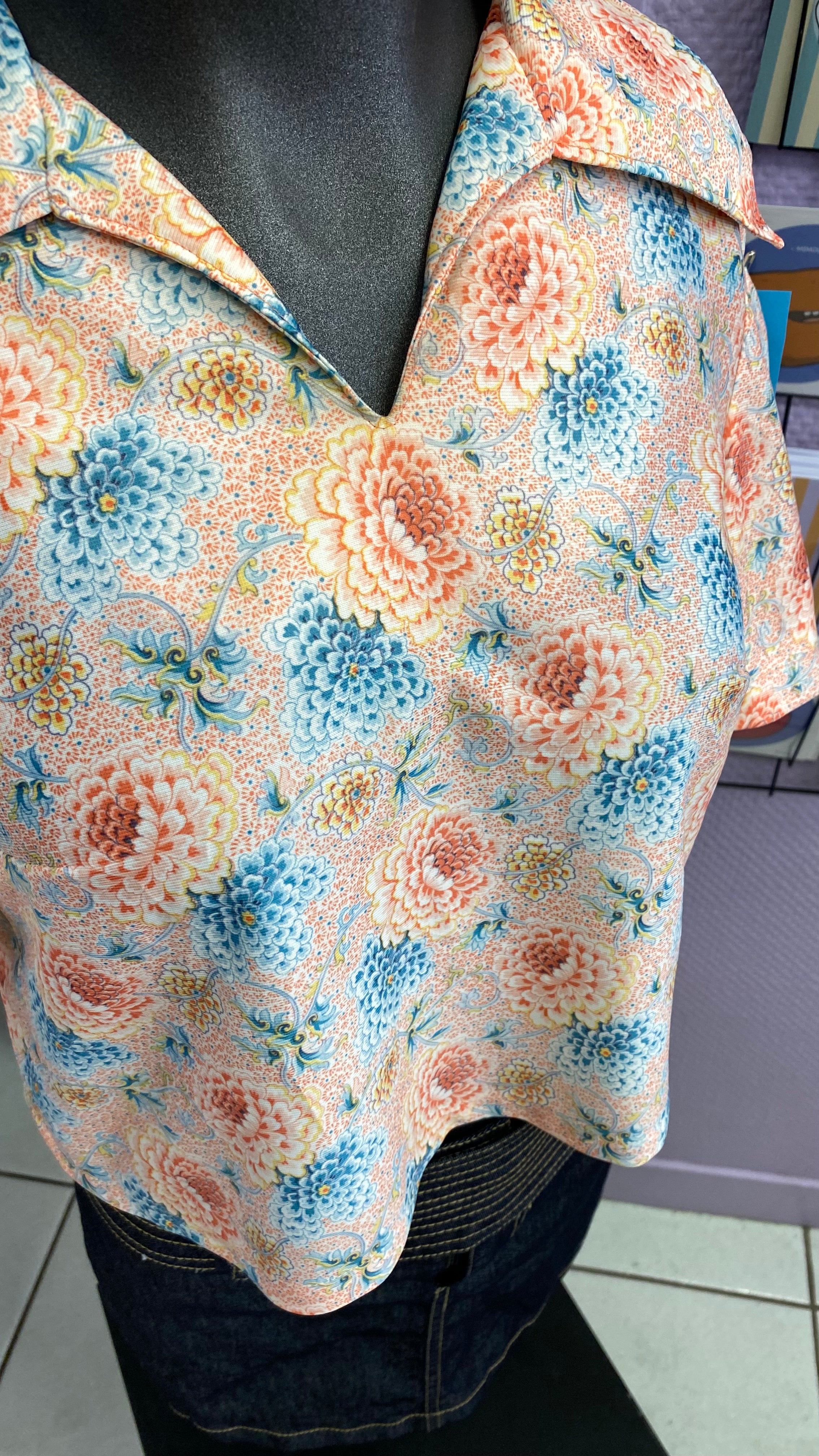 Cropped • T. 32 à 34 • Crop top 70s fleuri