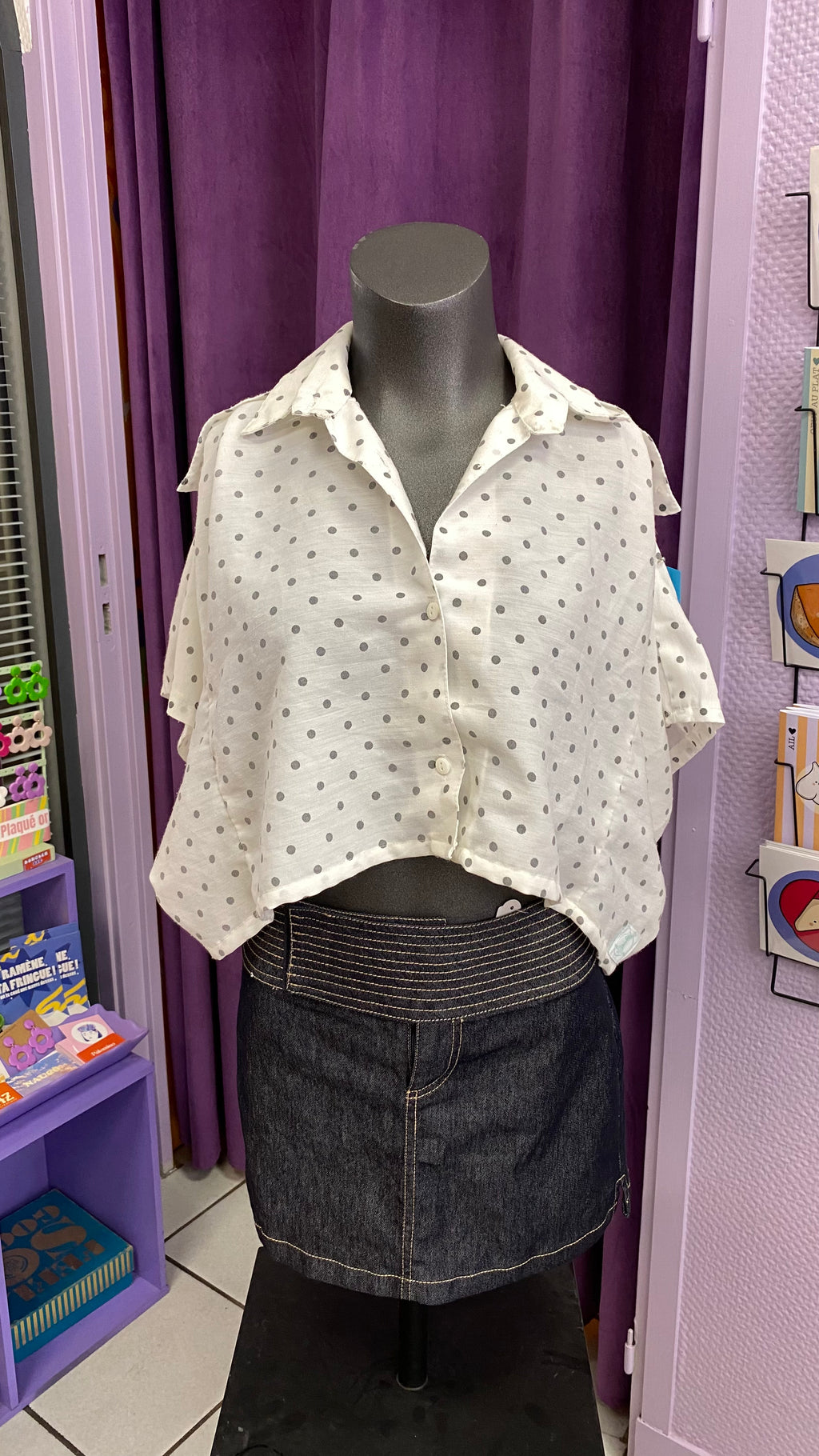 Cropped • T. 40 à 54 • Chemise crop top blanc à pois gris