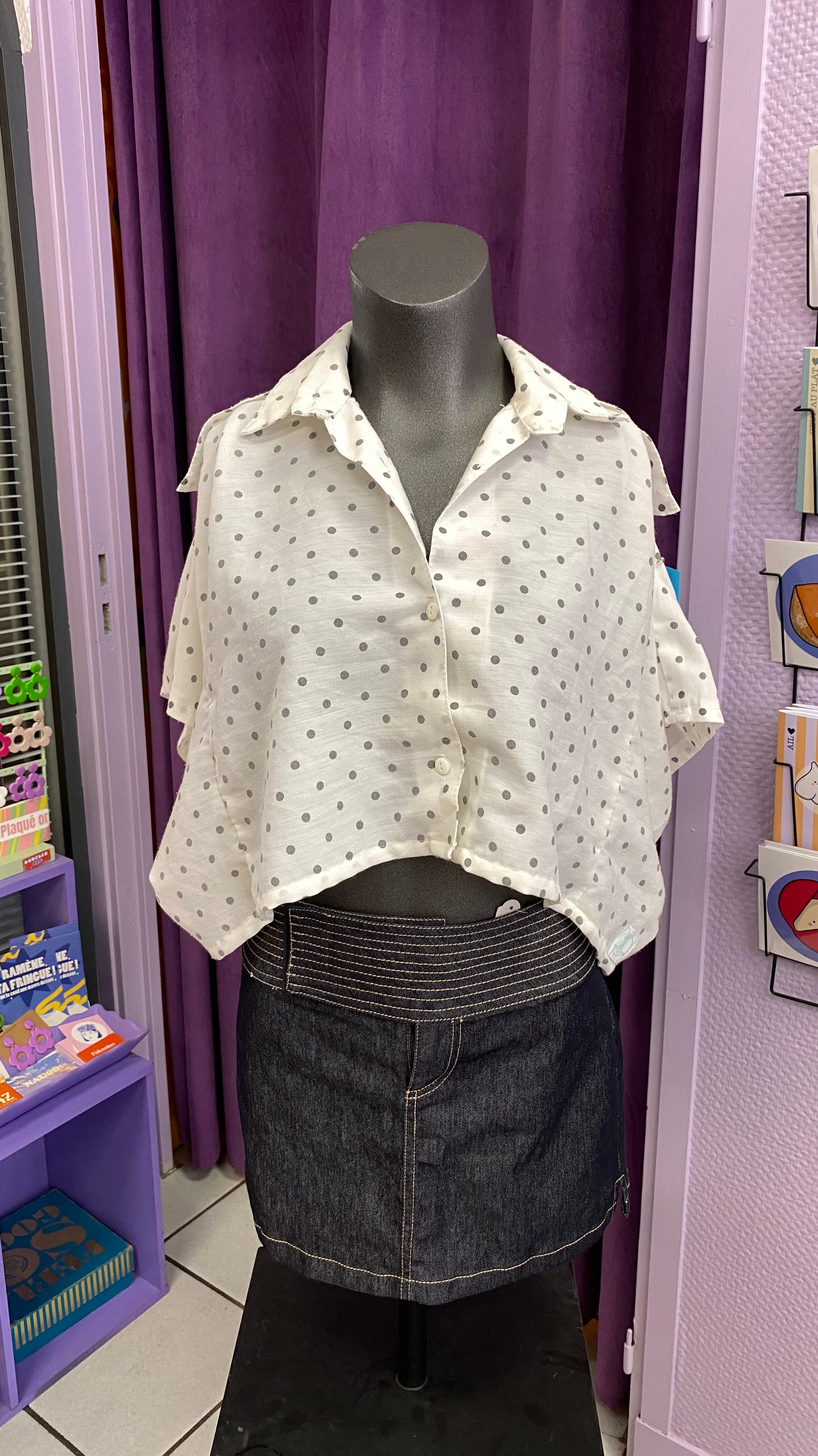 Cropped • T. 40 à 54 • Chemise crop top blanc à pois gris