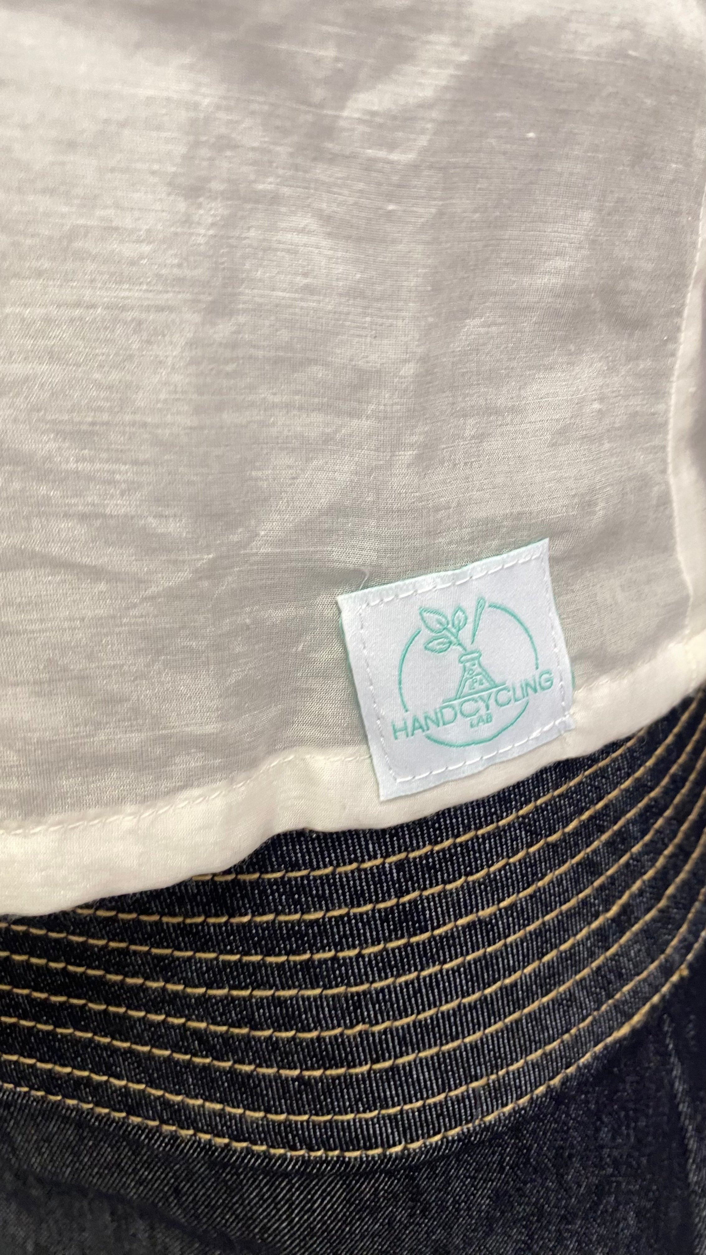Cropped • T. 32 à 36 • Chemise voilage crème à froufrou