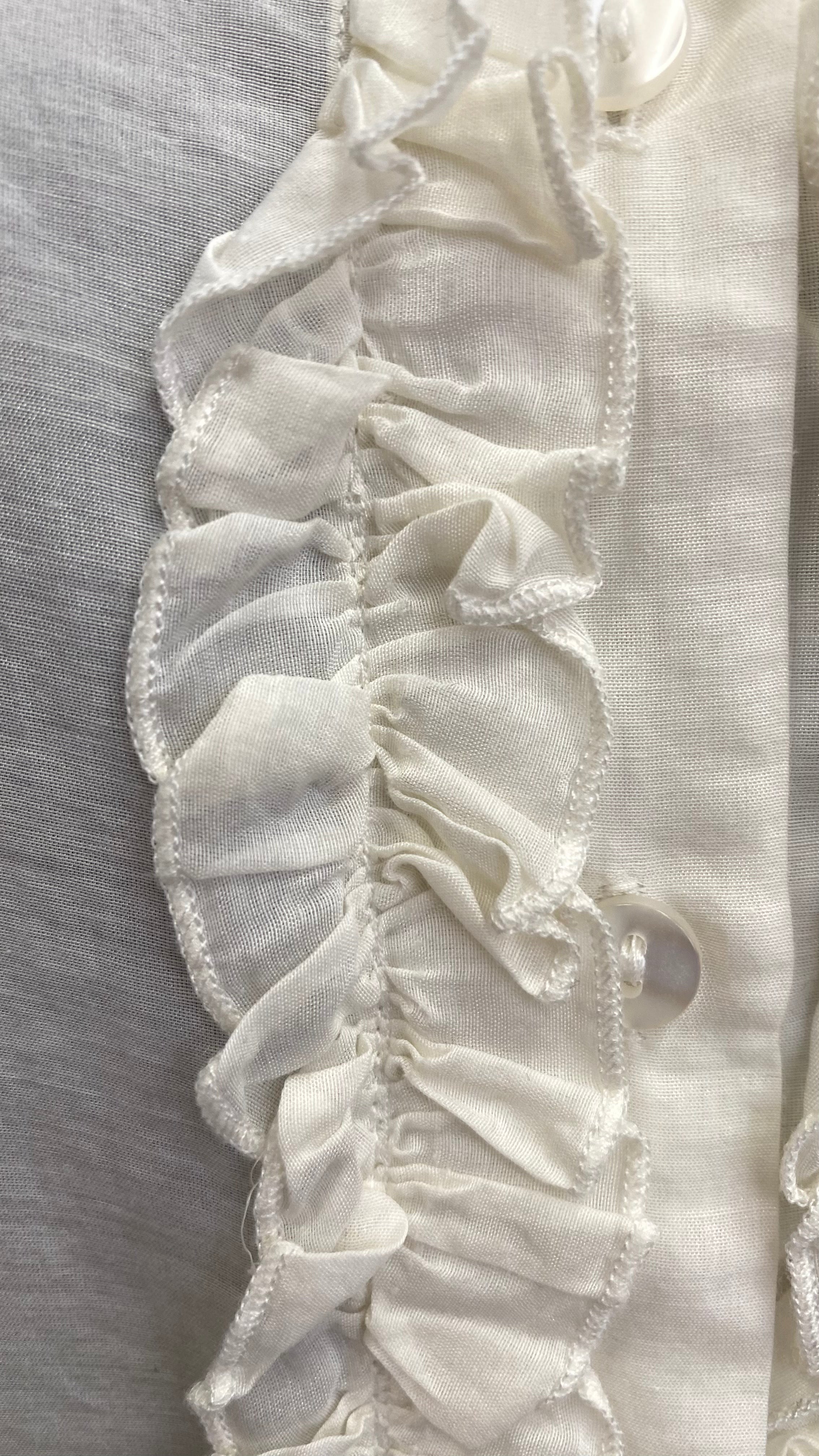 Cropped • T. 32 à 36 • Chemise voilage crème à froufrou
