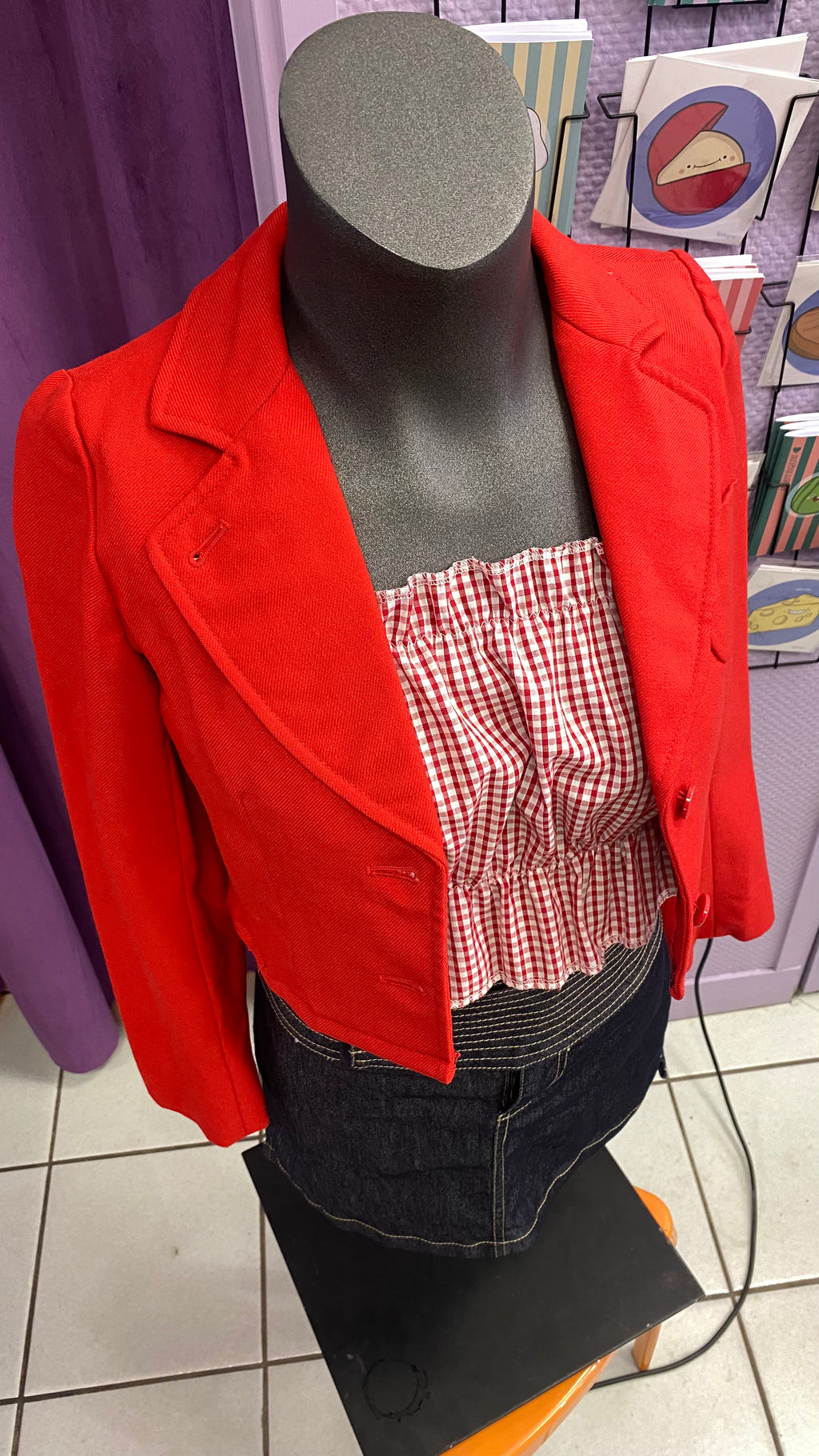 Blazer • T. 30 à 32 • Blazer cropped rouge laine