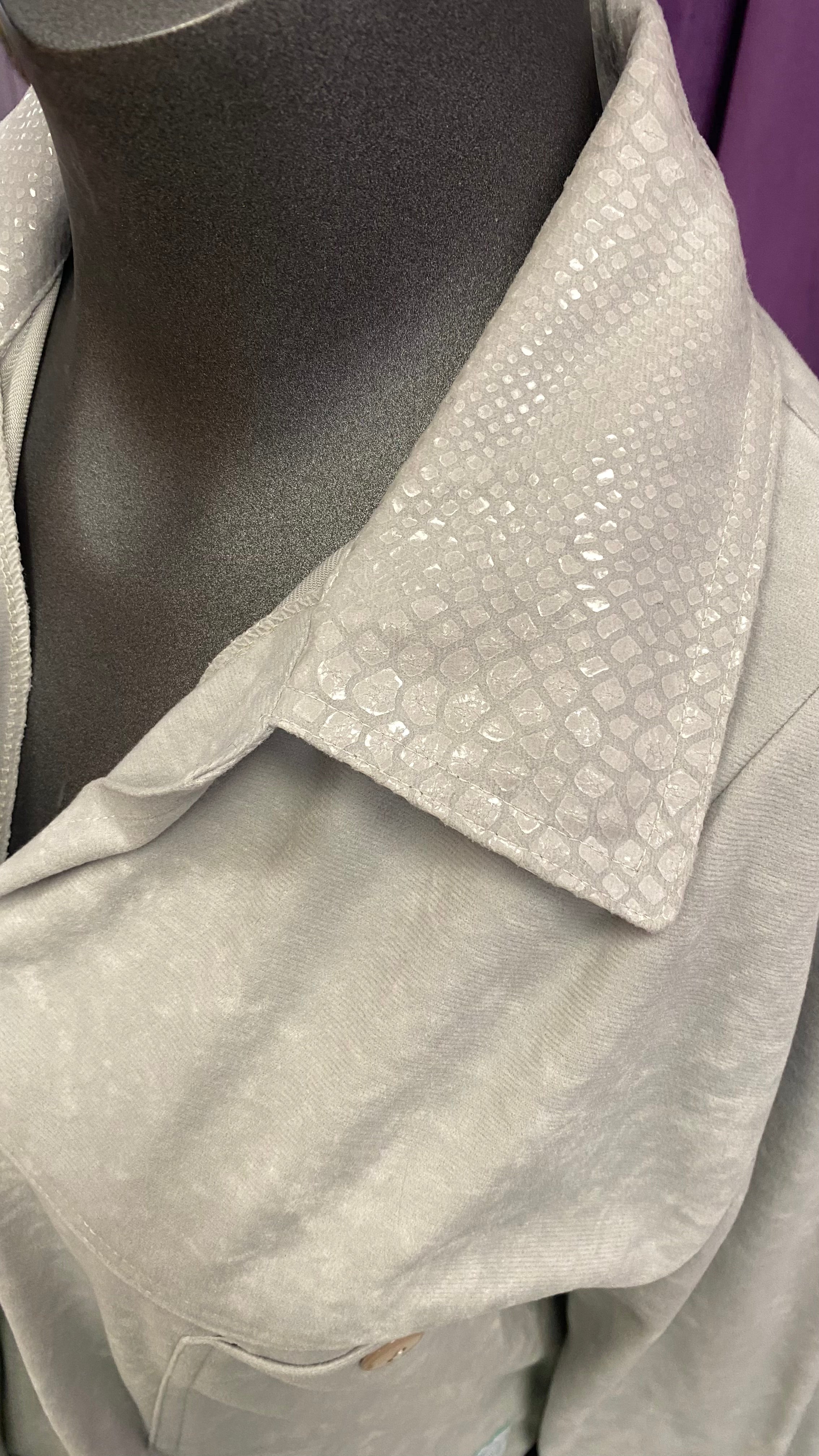 Cropped Jacket • T.34 à 40 • Veste courte gris douce