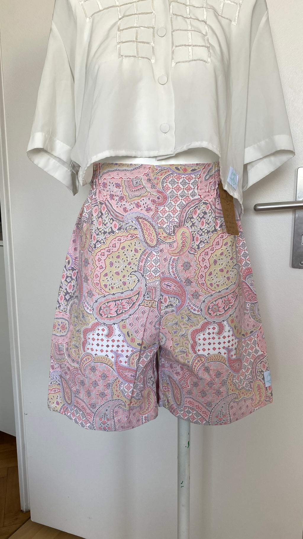 Short • T.S • Short upcyclé pastel à motifs