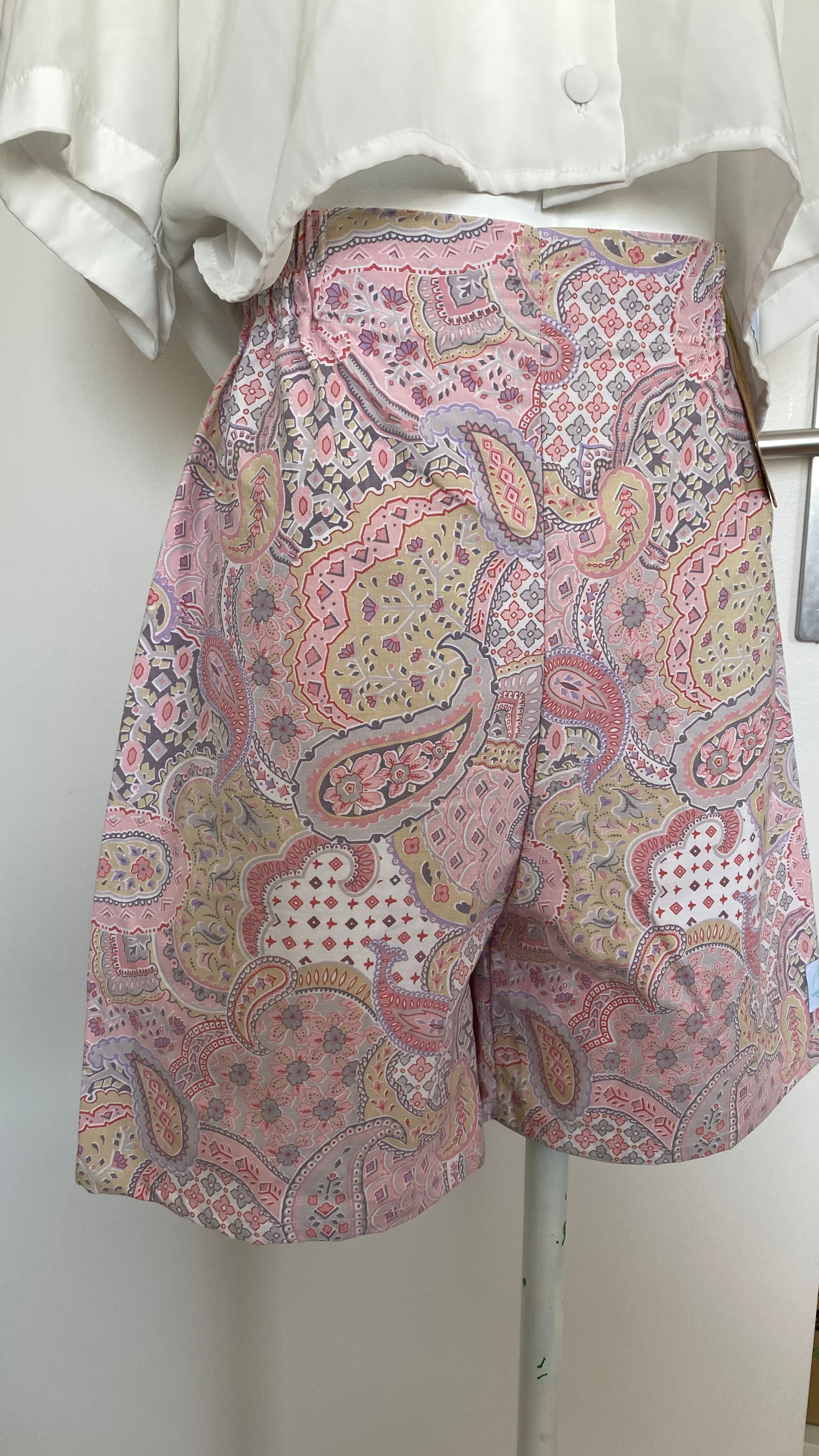 Short • T.S • Short upcyclé pastel à motifs